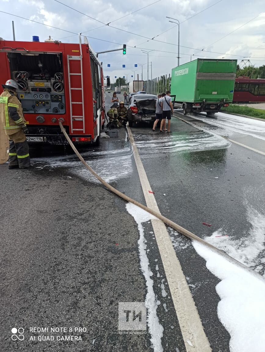 В Казани водитель бетономешалки снес на светофоре три авто | 02.07.2021 |  Чистополь - БезФормата