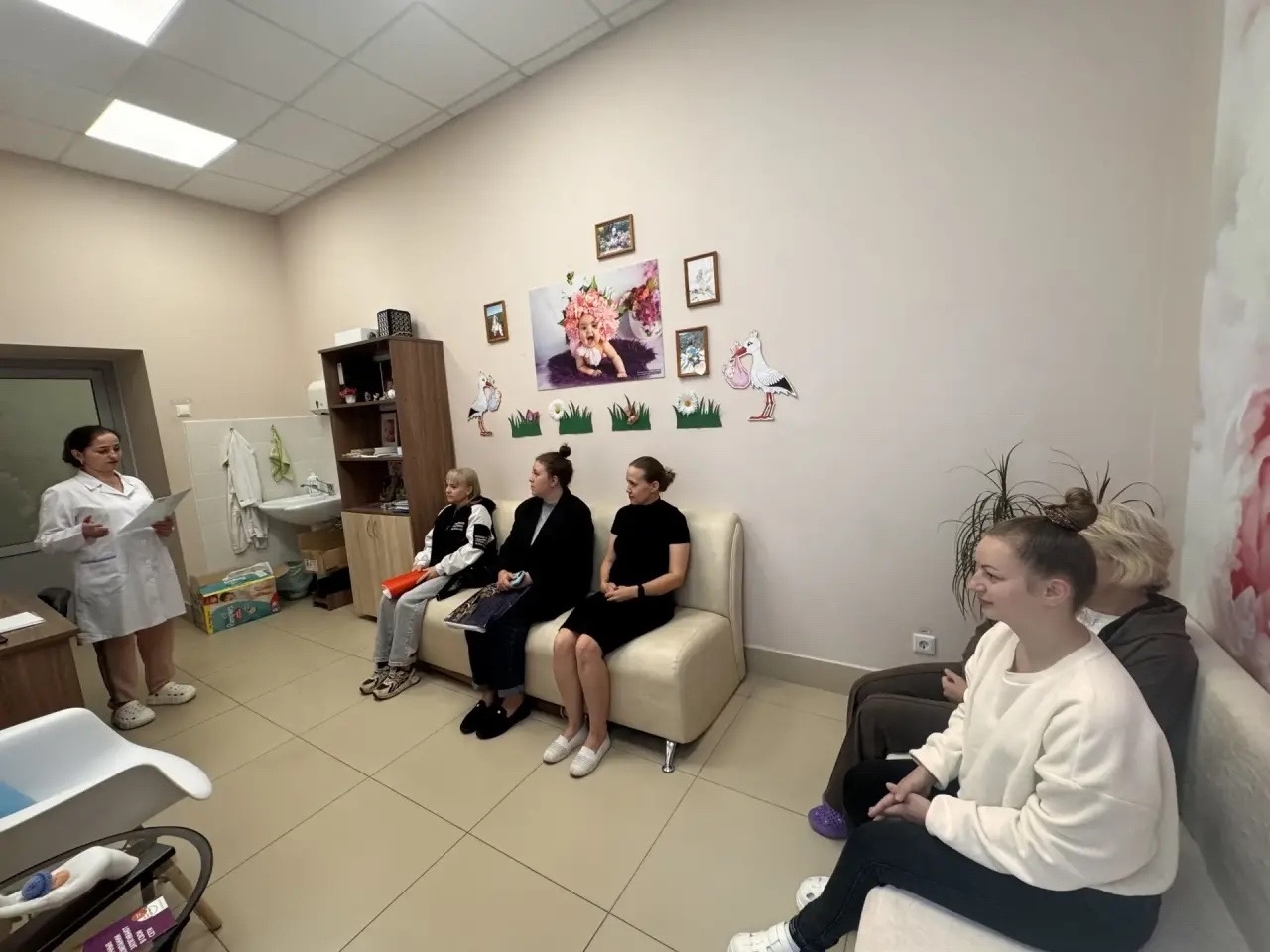 Фото: Дилорам Каландарова рассказала женщинам о профилактике рака груди