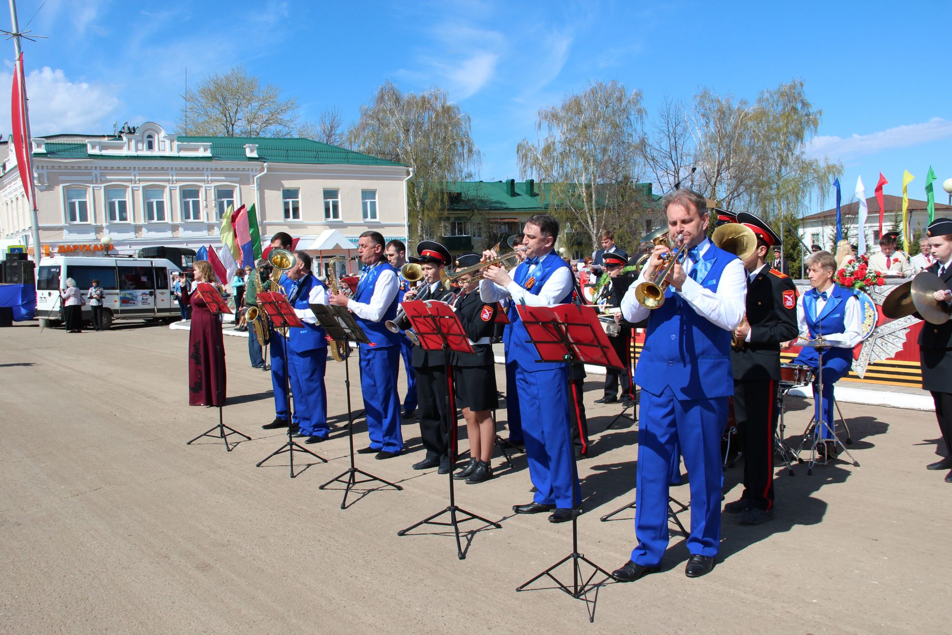 В Чистополе состоялся торжественный митинг к Дню Победы (фоторепортаж)