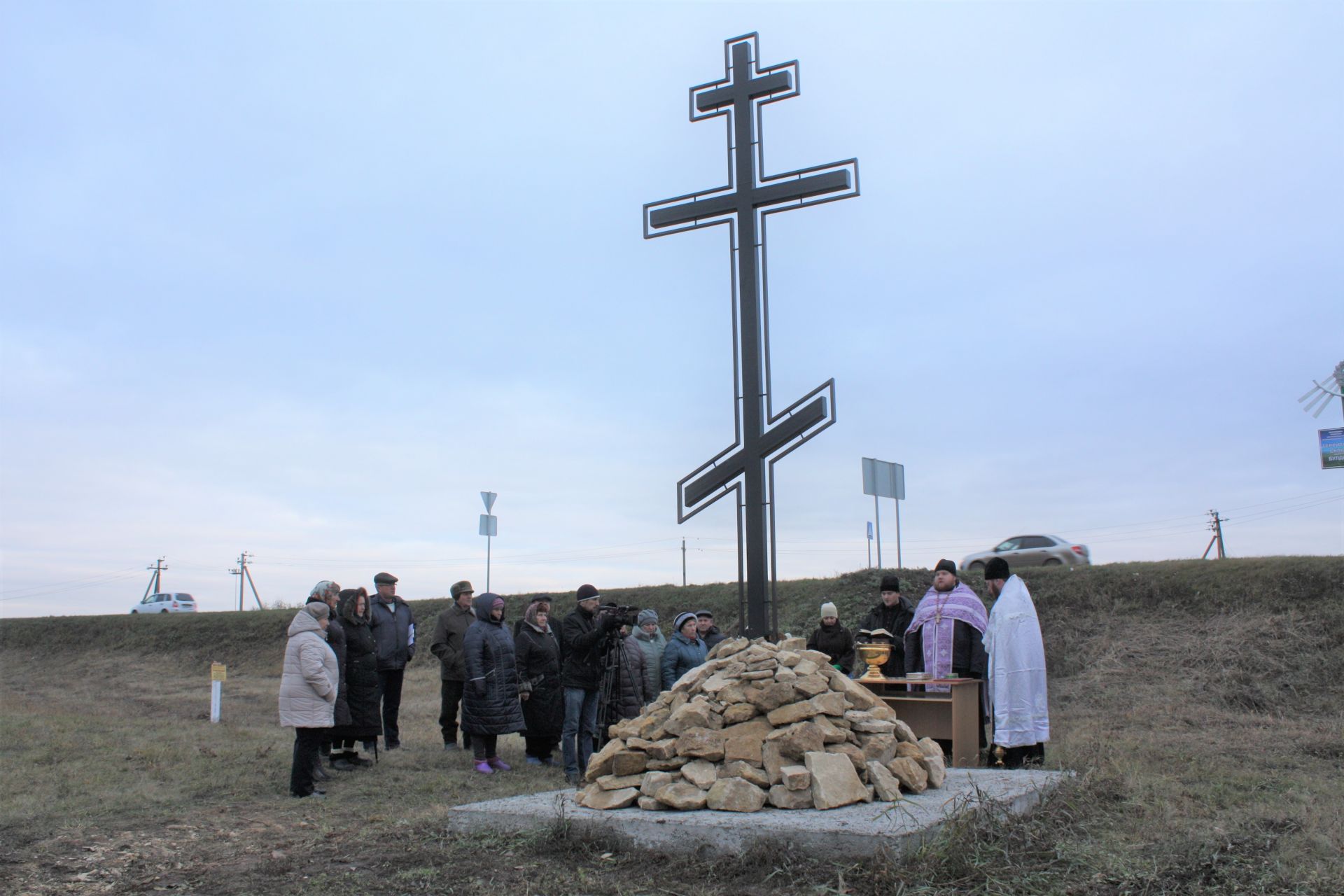 В Чистопольском районе установили поклонный крест