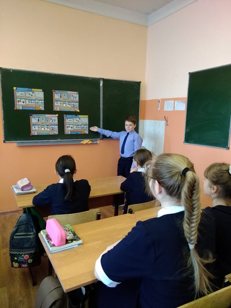 В Чистополе вместе с педагогами занятия проводят сотрудники МЧС
