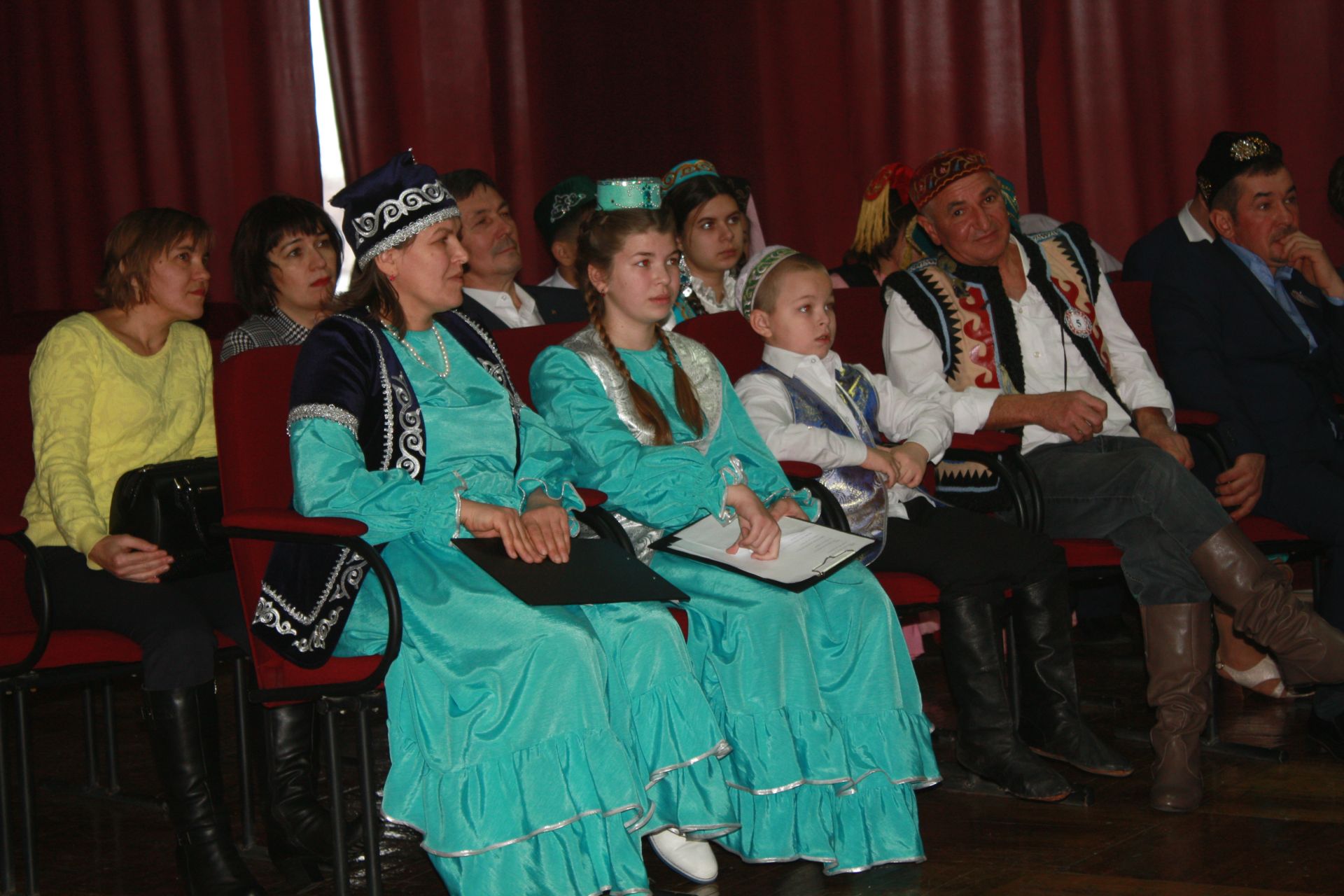 В Чистополе состоялся конкурс среди  татарских семей (фоторепортаж)
