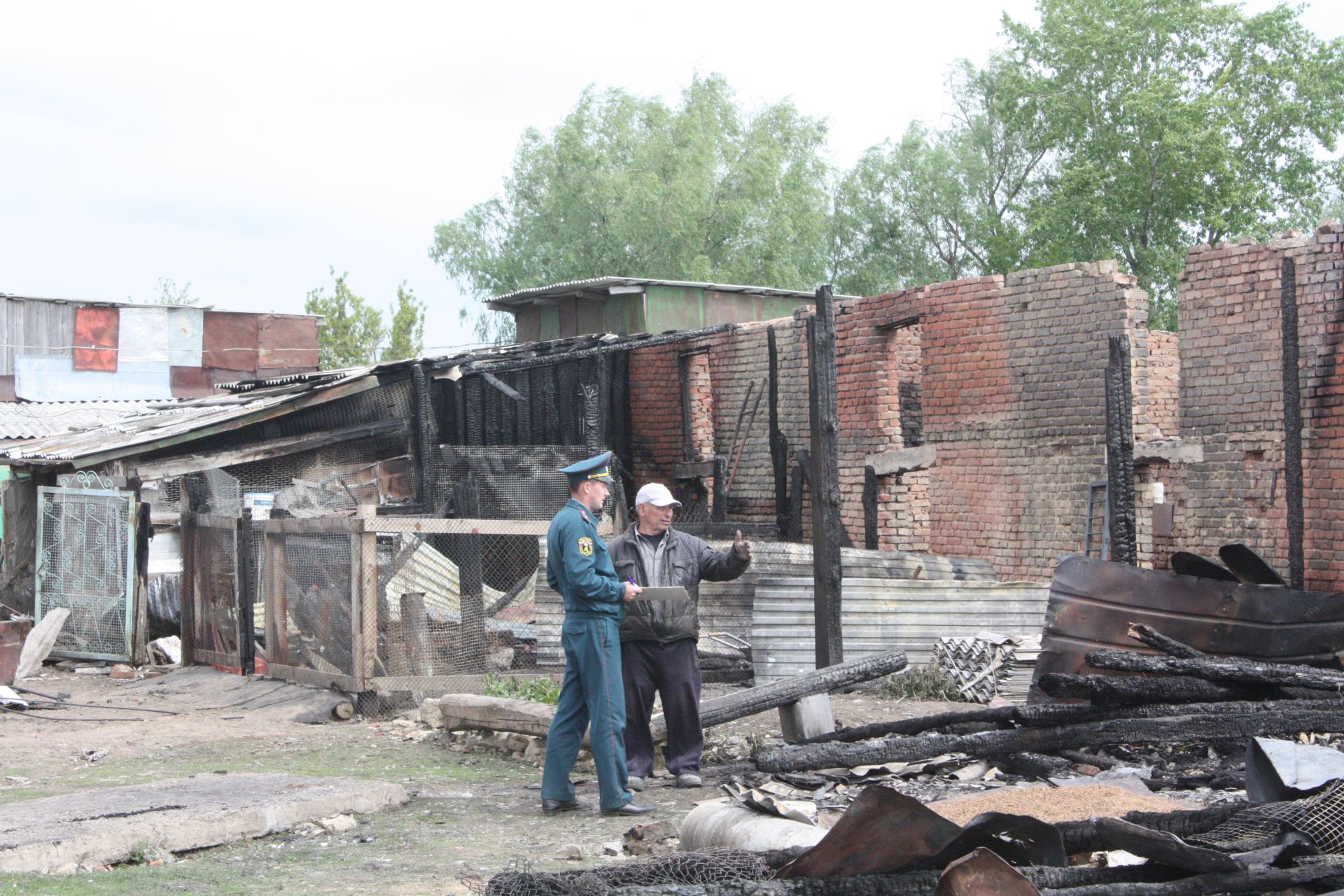 Крупный пожар в Чистопольском районе. Около 20 хозяйственных помещений сгорели дотла