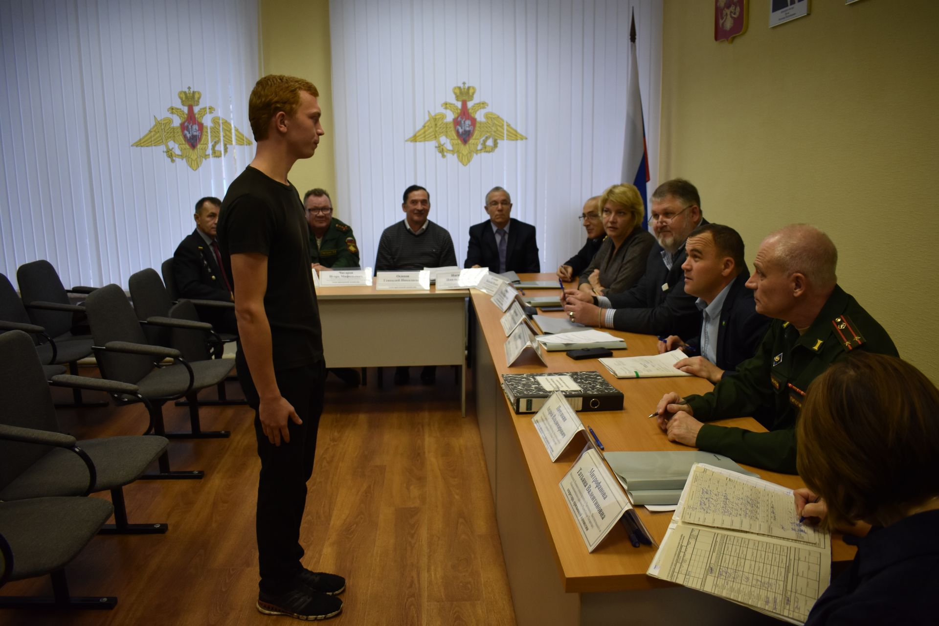 В Чистополе состоялось первое заседание призывной комиссии (Фоторепортаж)