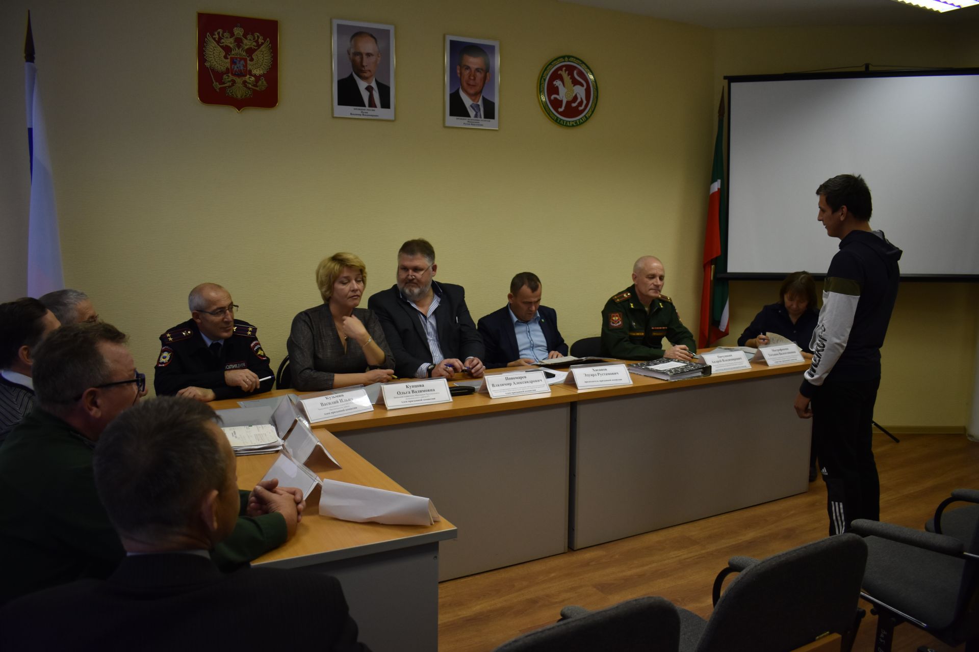 В Чистополе состоялось первое заседание призывной комиссии (Фоторепортаж)