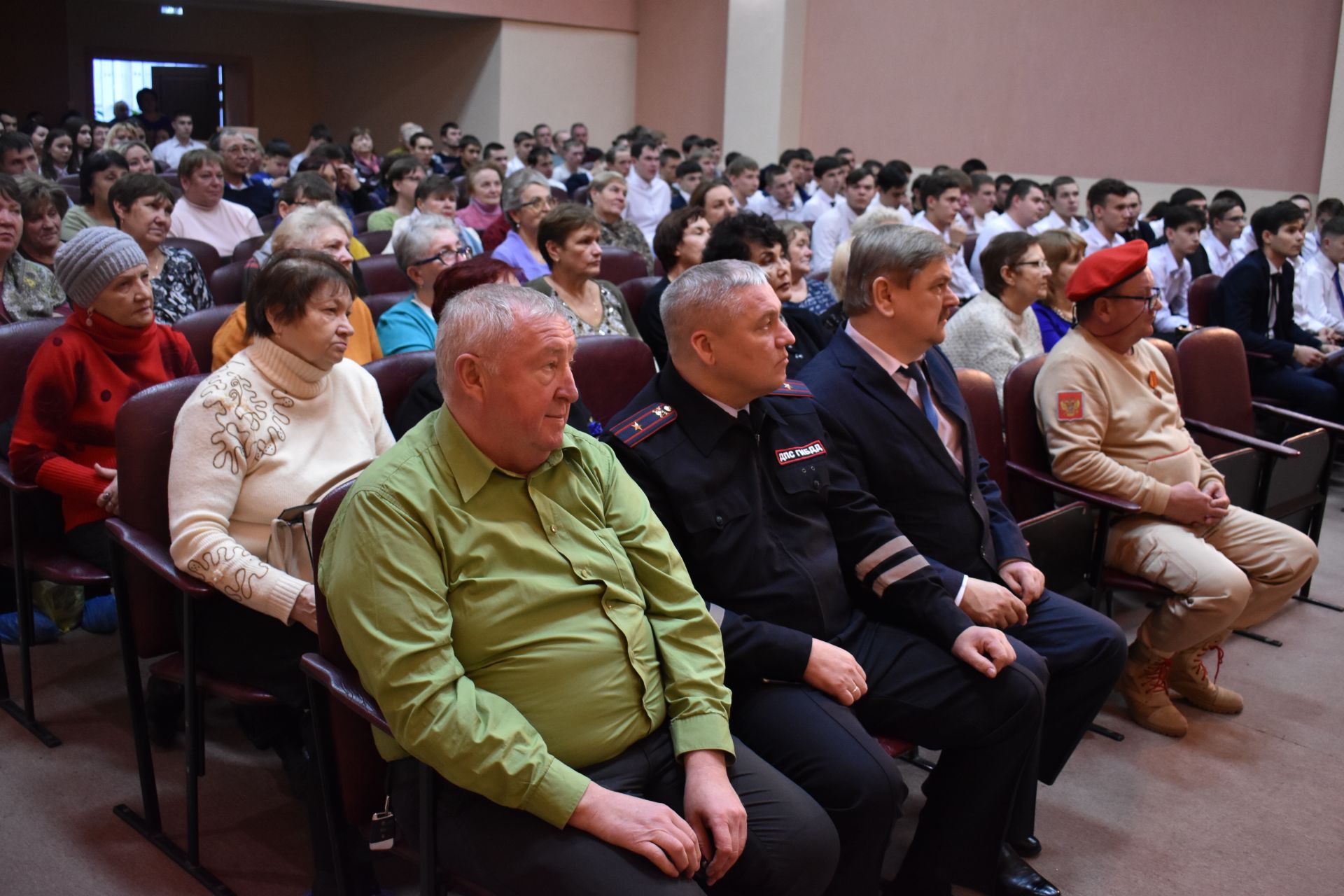 Более 90 будущих призывников стали курсантами чистопольской технической школы ДОСААФ