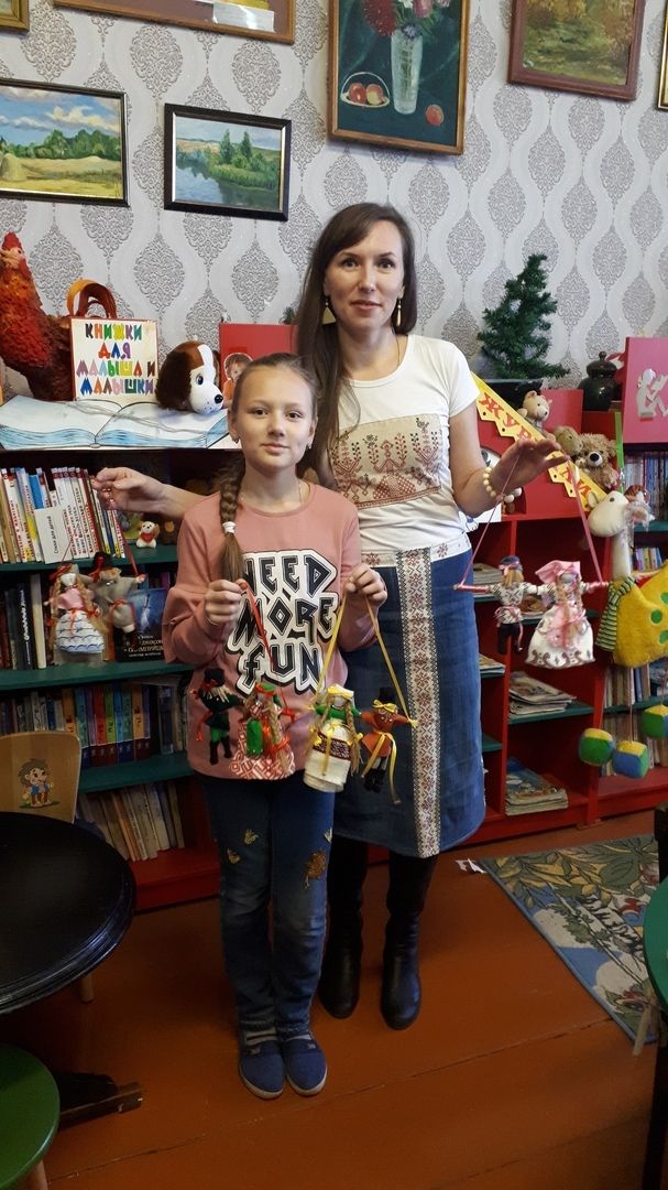 Куклы своими руками: мастер-класс в чистопольской библиотеке