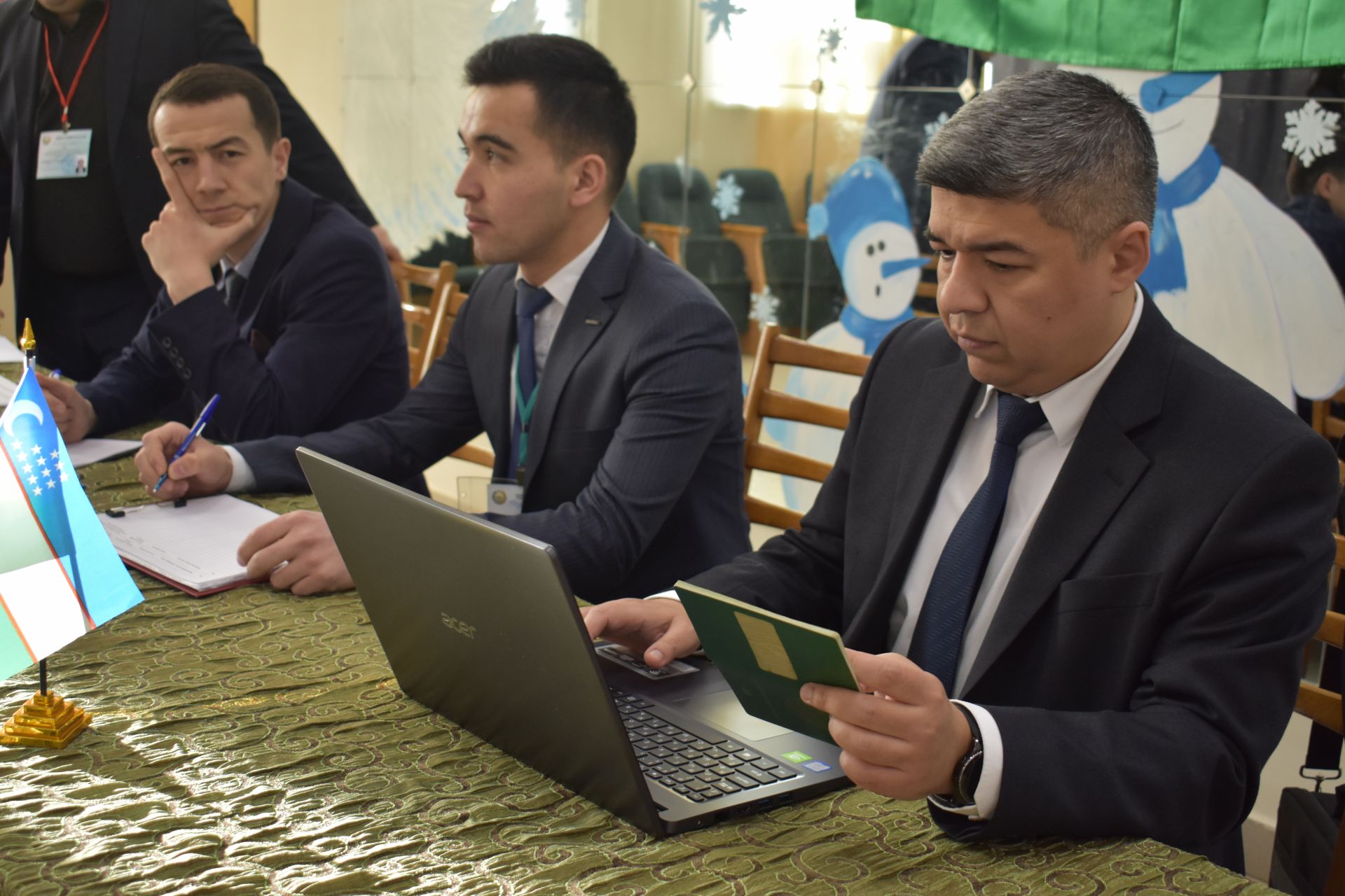 В Чистополе граждане Узбекистана проголосовали за состав парламента