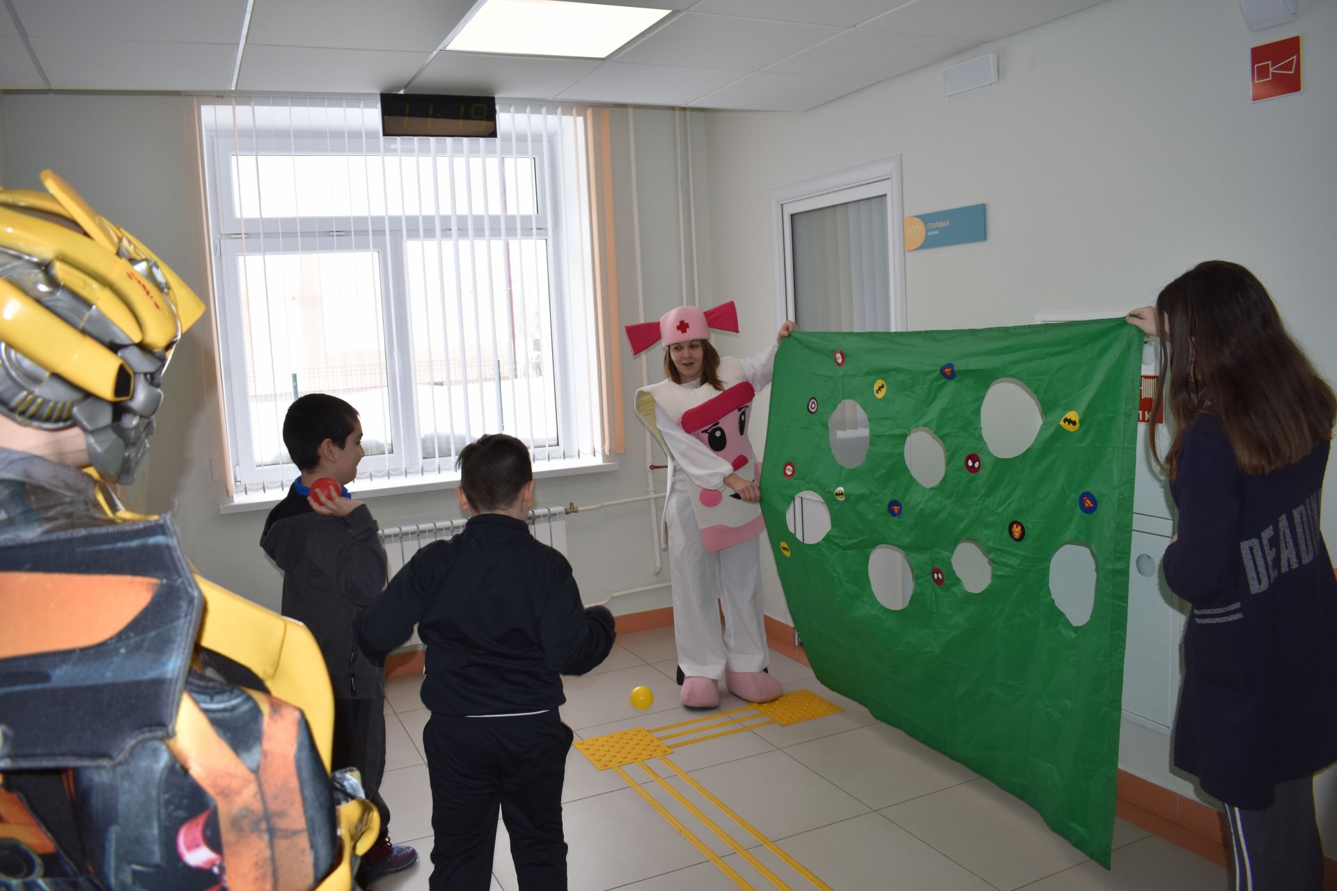 Чистопольской детской поликлинике исполнился год (фоторепортаж)