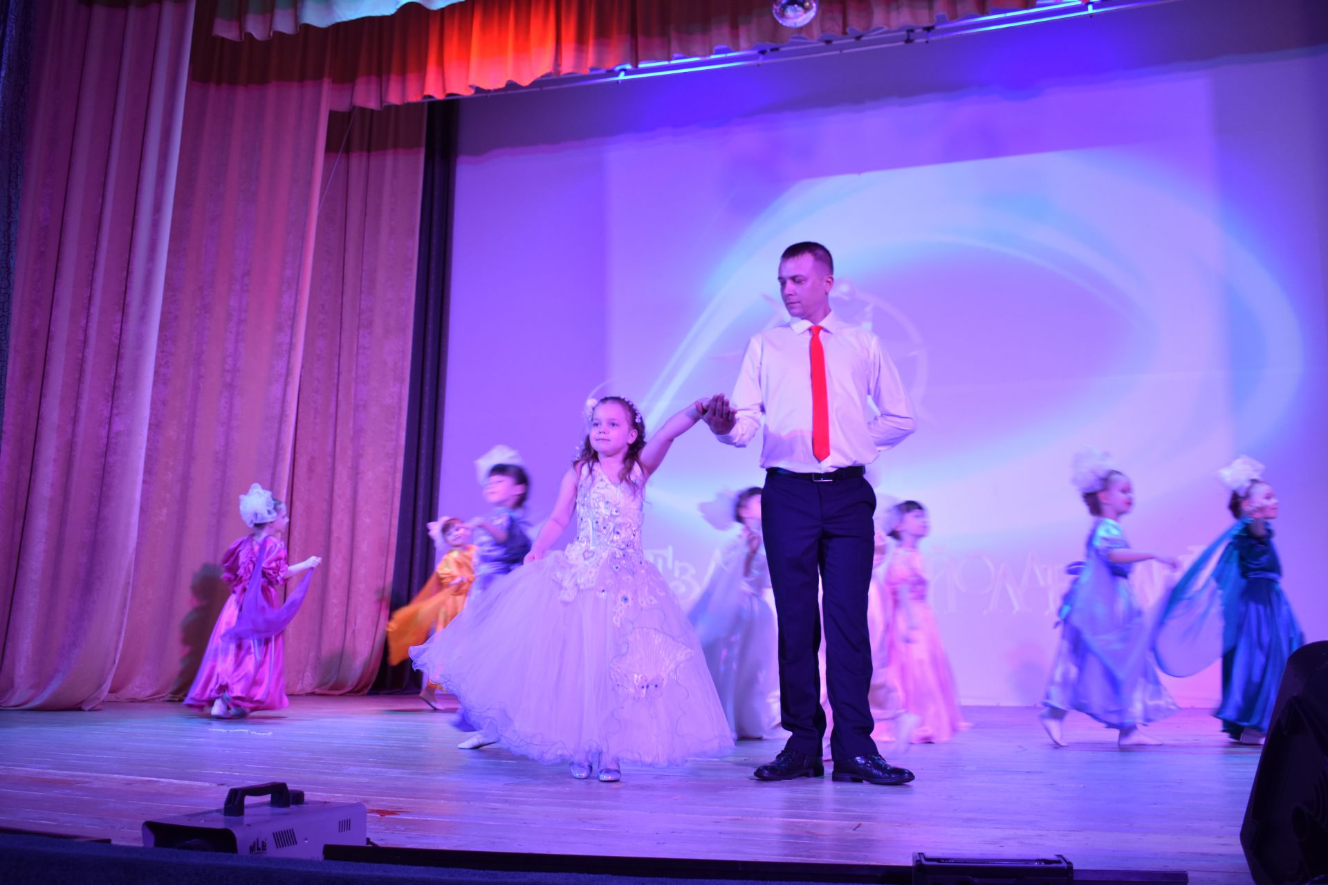 В Чистополе проходит отборочный тур конкурса "Созвездие - Йолдызлык" (фоторепортаж)