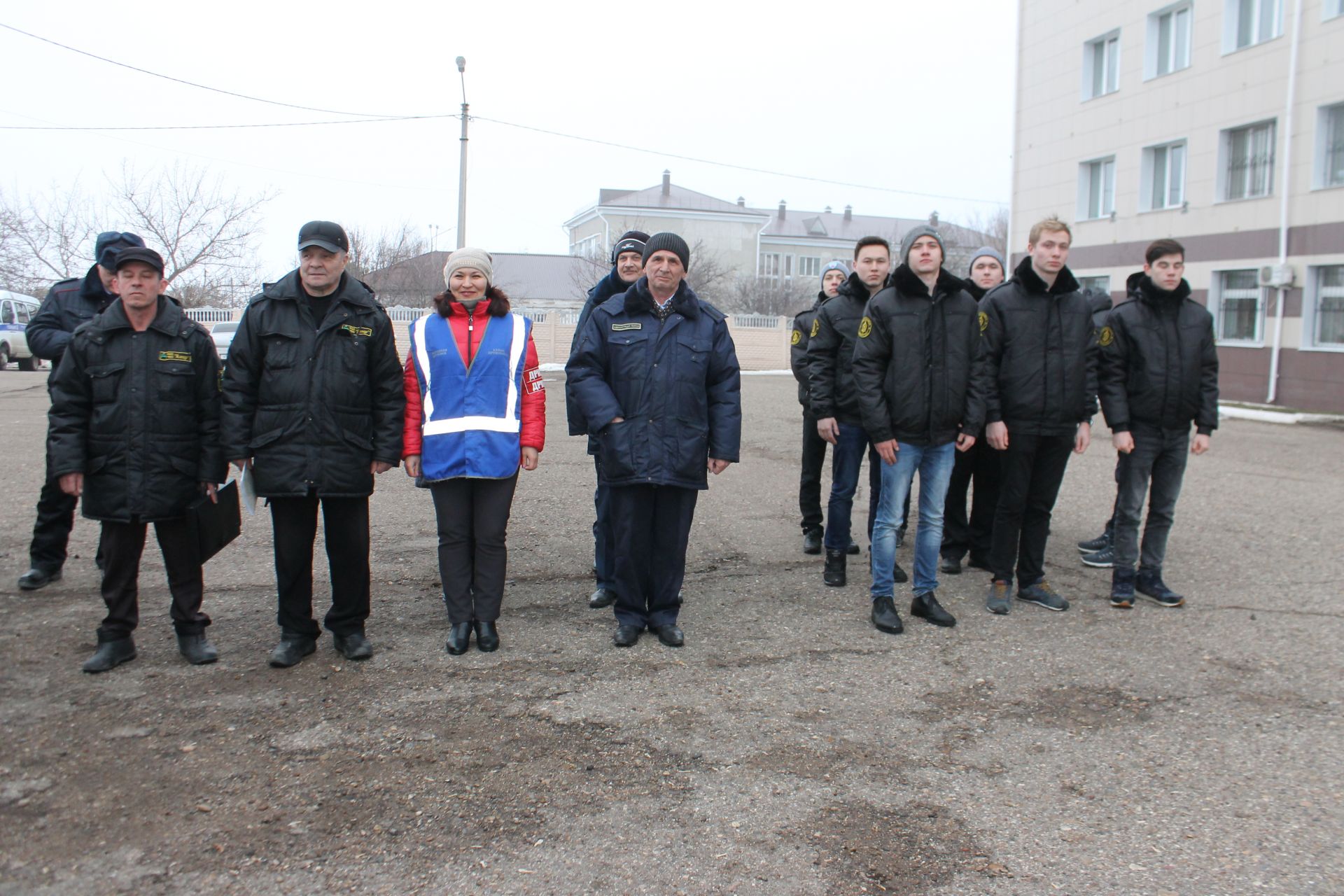 Проверка готовности к несению службы: чистопольские полицейские провели гарнизонный развод