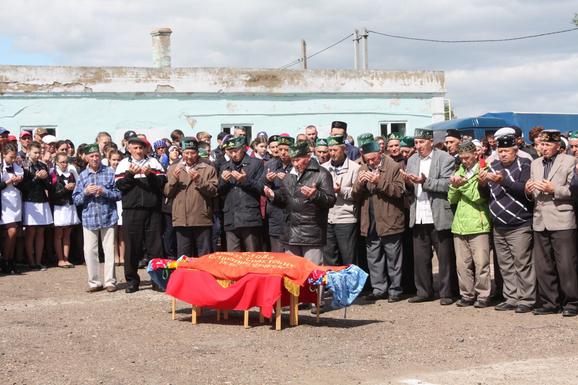 В Чистополе перезахоронили останки солдата, погибшего на поле кровопролитных сражений