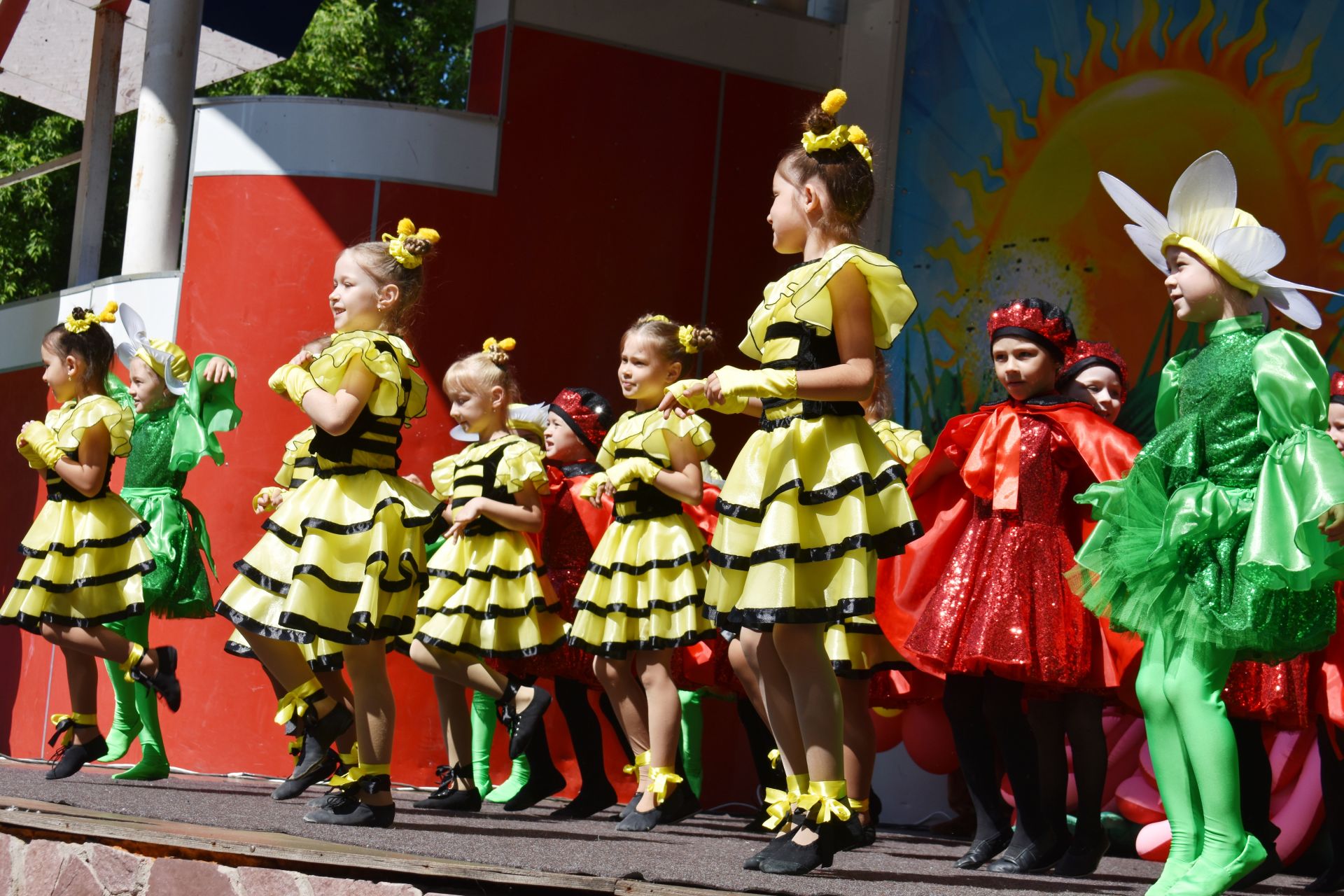 Юные чистопольцы празднуют День защиты детей! (Фоторепортаж)