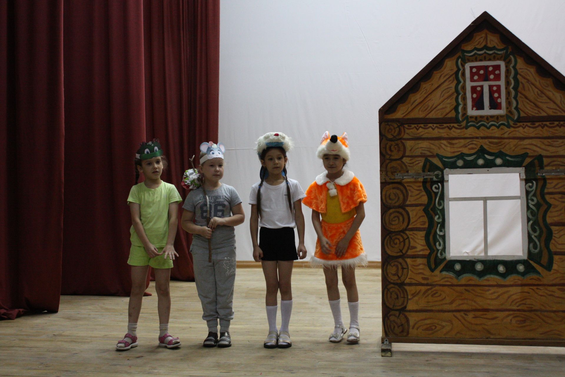 Чистопольские дети представили театральные постановки
