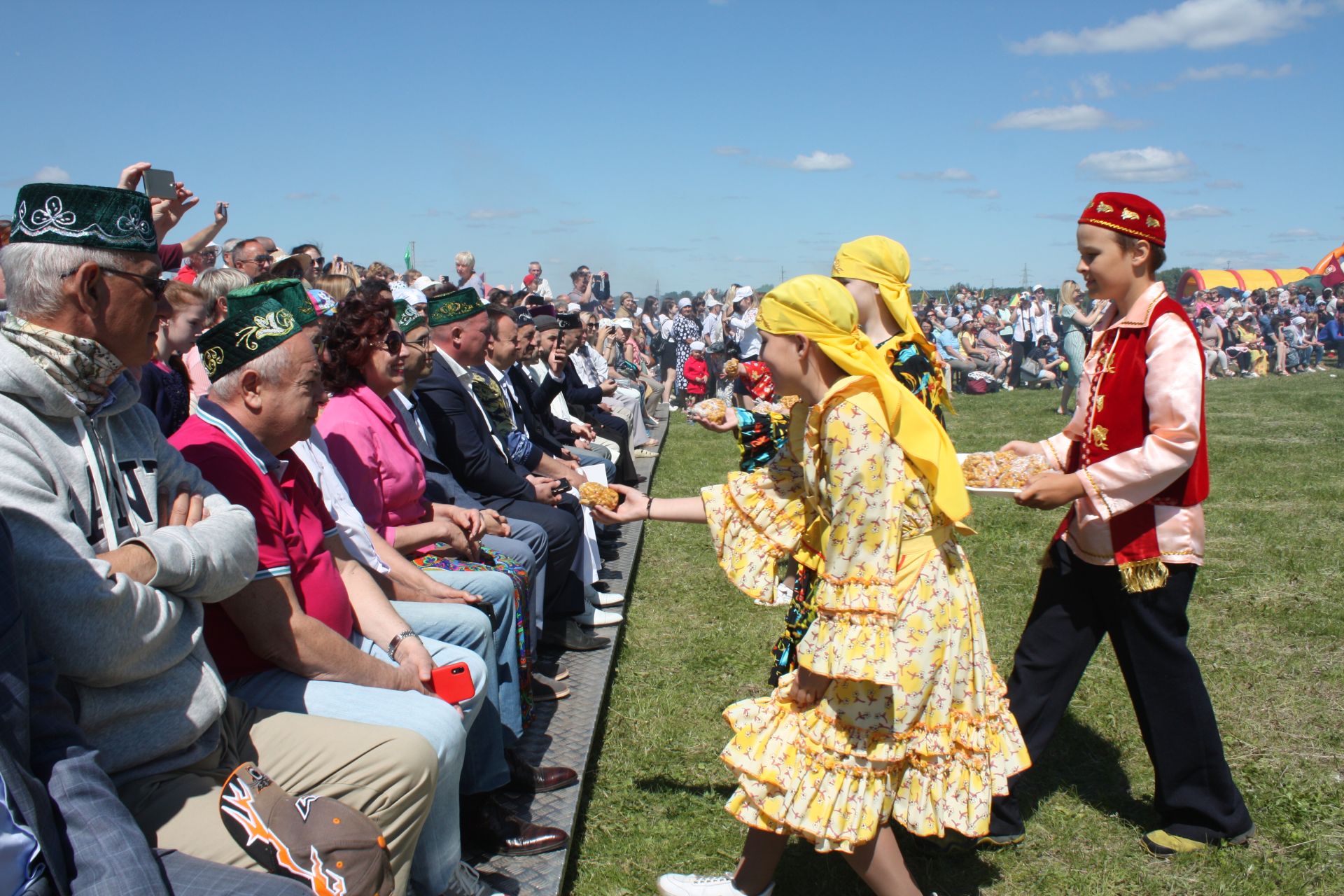 Чистопольцы отмечают всенародный праздник Сабантуй