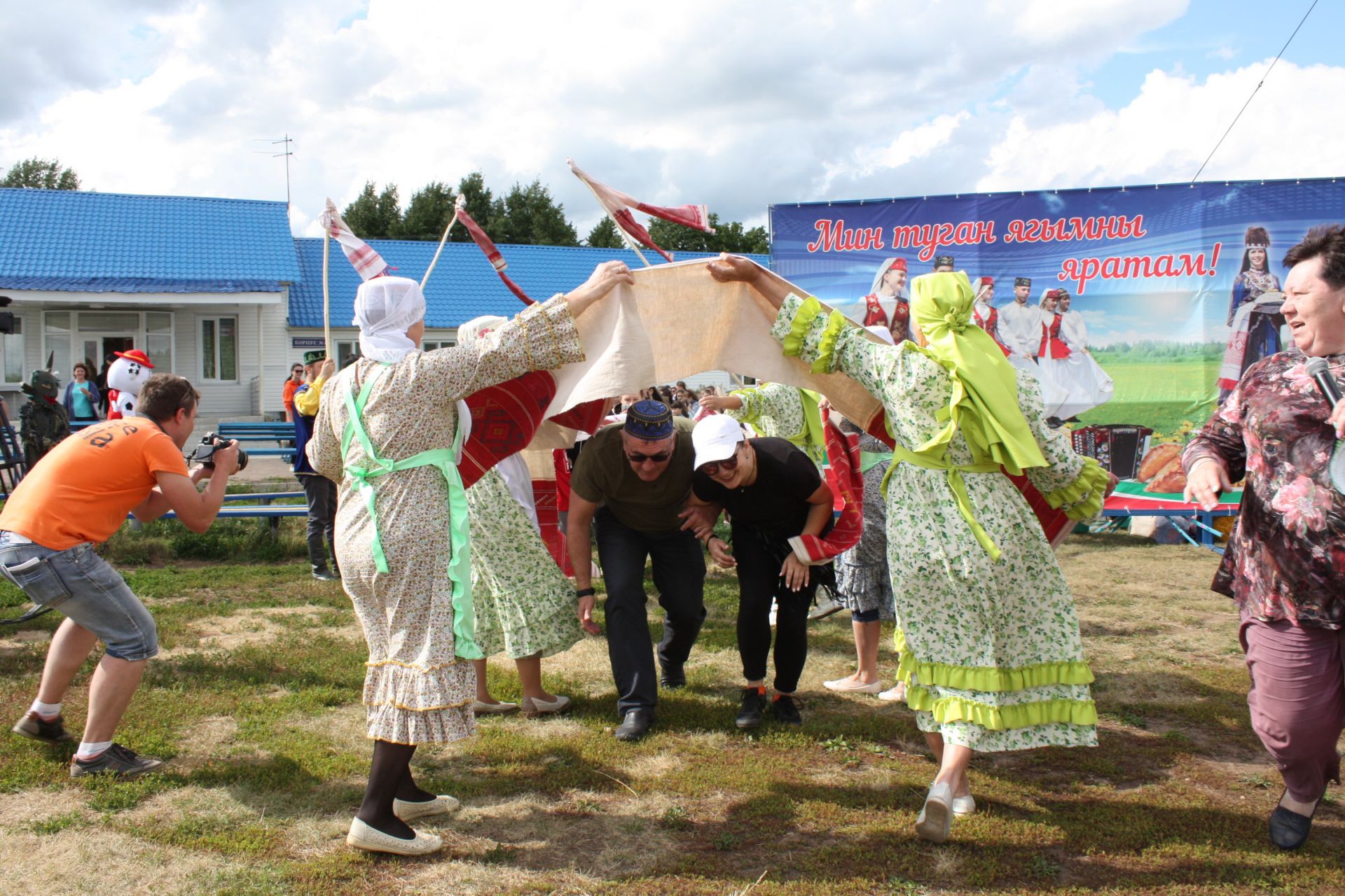 Сабантуй по-чистопольки: жители «Танцевальной деревни» побывали на народном празднике (ФОТОРЕПОРТАЖ)
