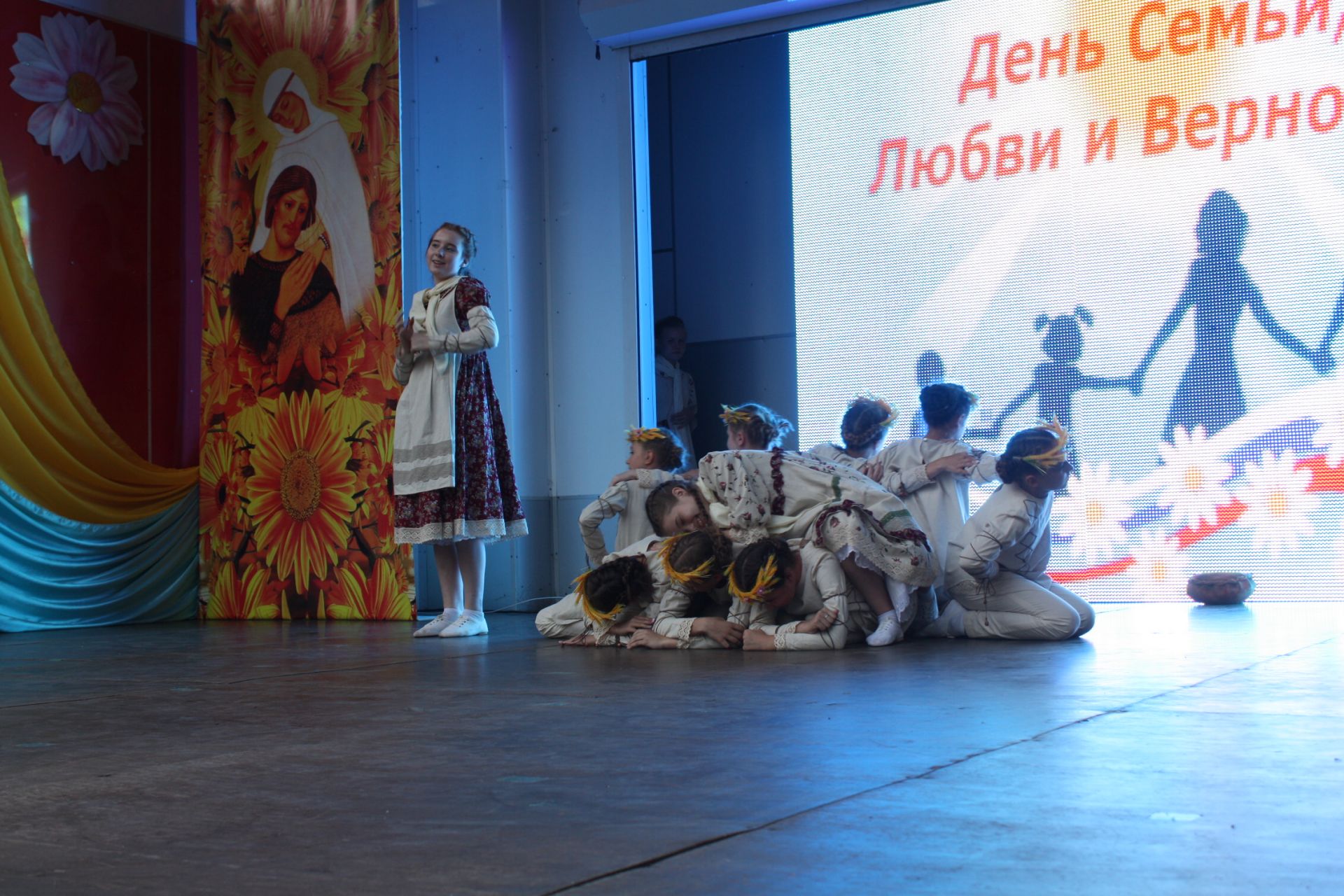 В День Семьи, любви и верности в Чистополе прошел праздничный концерт