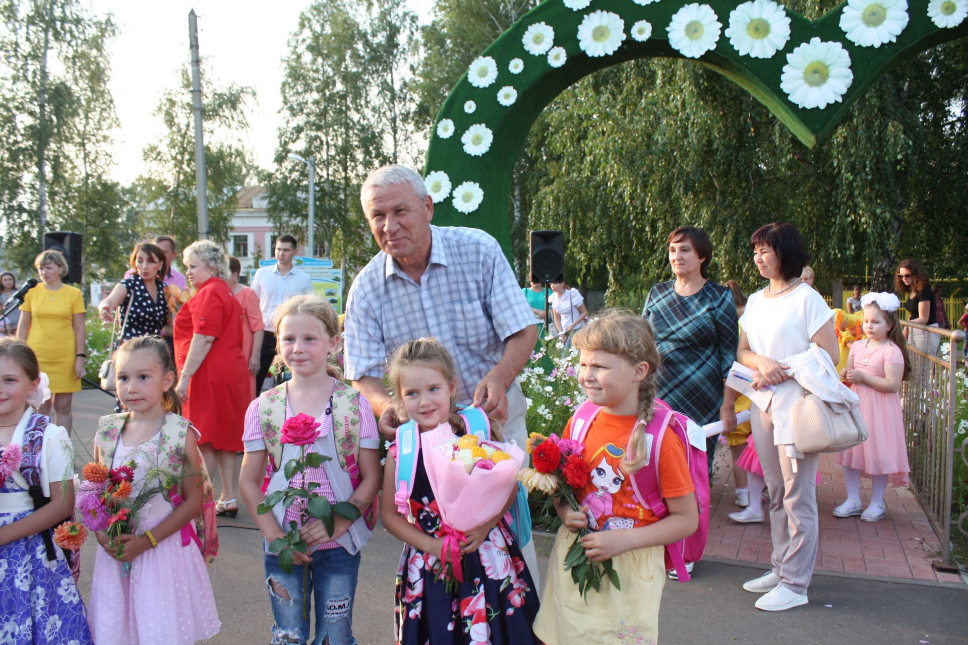 В Чистополе активно реализуется акция «Помоги собраться в школу»