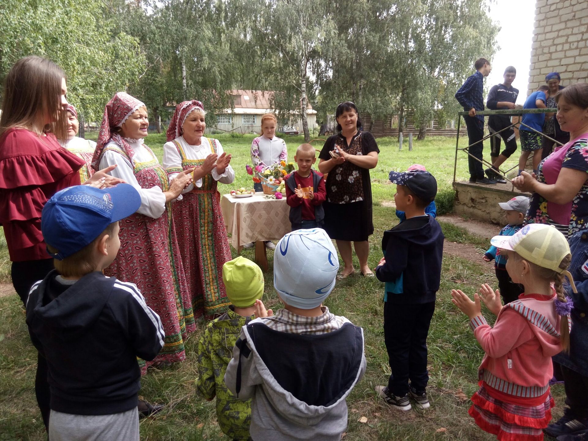 Все про яблоко: веселый праздник в чистопольском селе