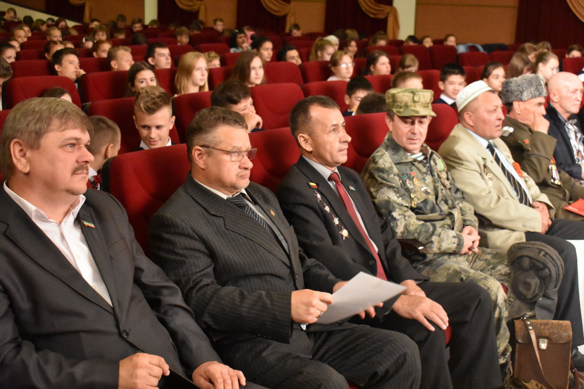 Чистопольские школьники встретились с ветеранами боевых действий и посмотрели популярный фильм  ФОТО и ВИДЕО