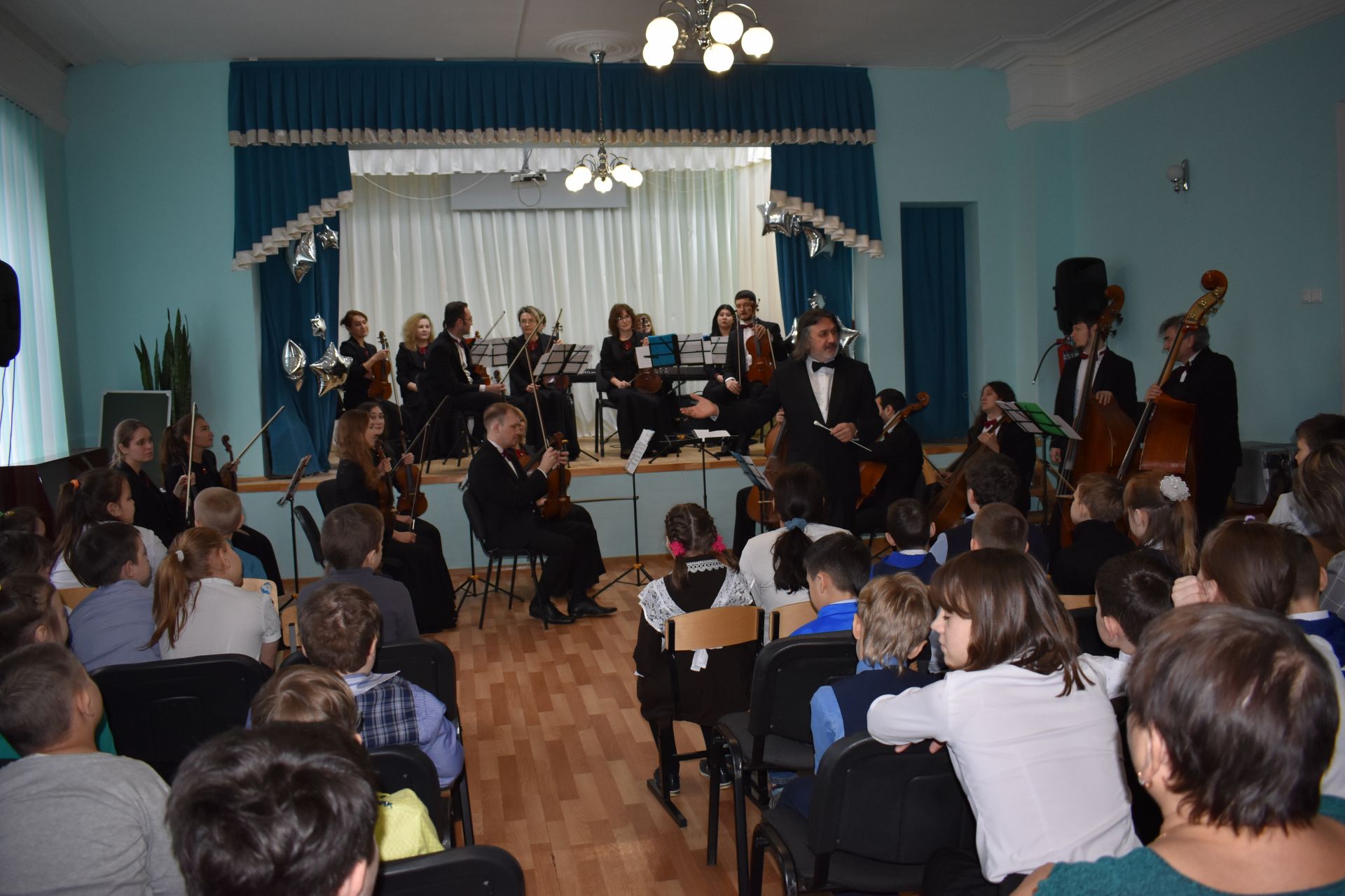 Чистопольских детей радовал Казанский камерный оркестр «La Primavera»