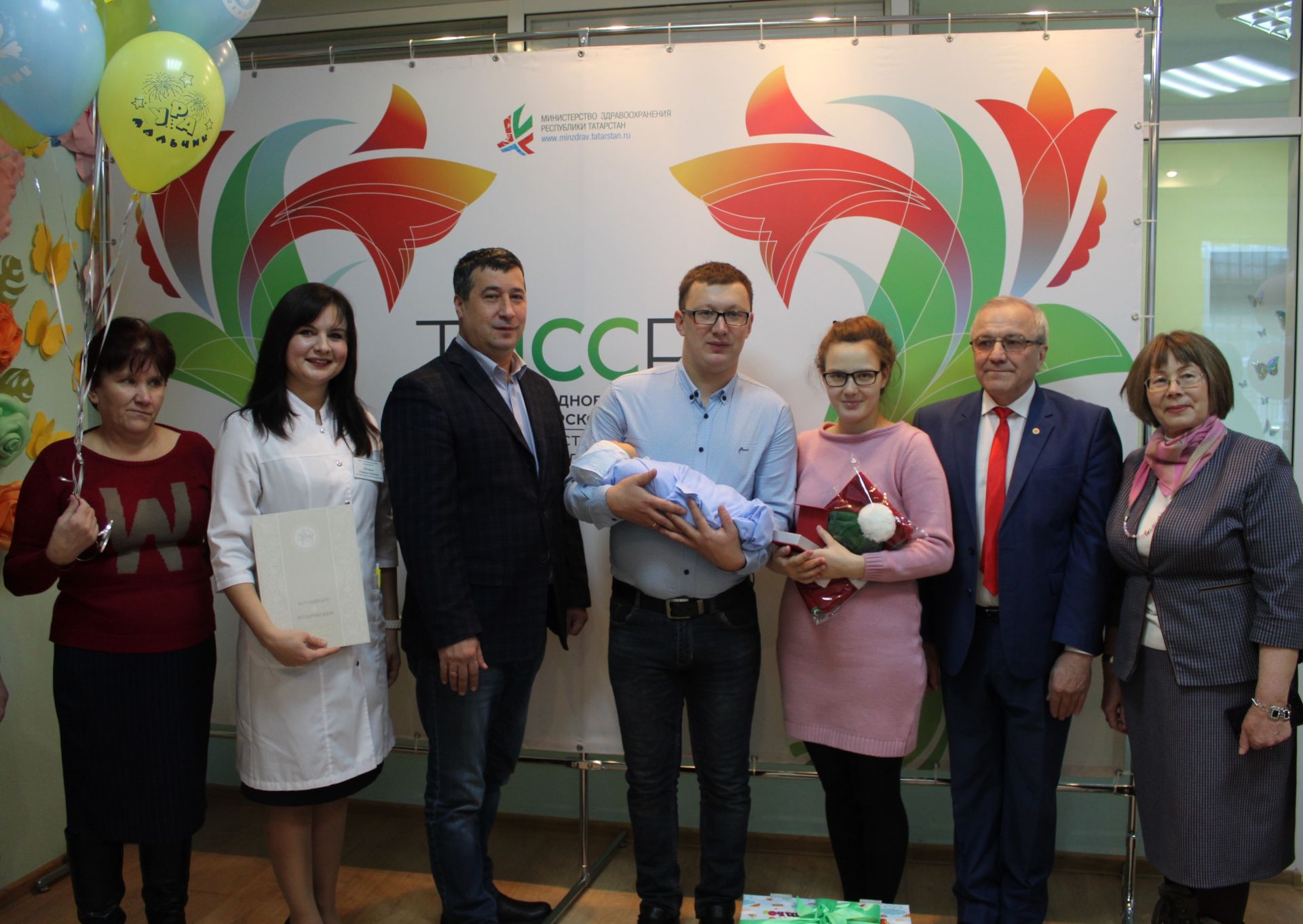 В Чистопольском роддоме выписали первых малышей, рожденных в 2020 году