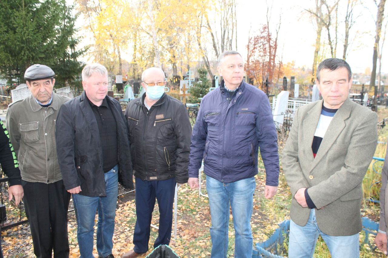 Ветераны чистопольской Госавтоинспекции почтили память своих сослуживцев