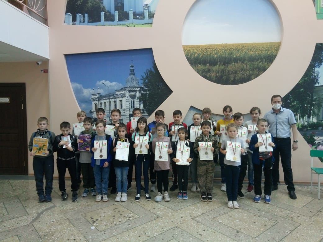 Чистопольцы сыграли в шахматы на турнире, посвященном памяти Алексея Шабаева
