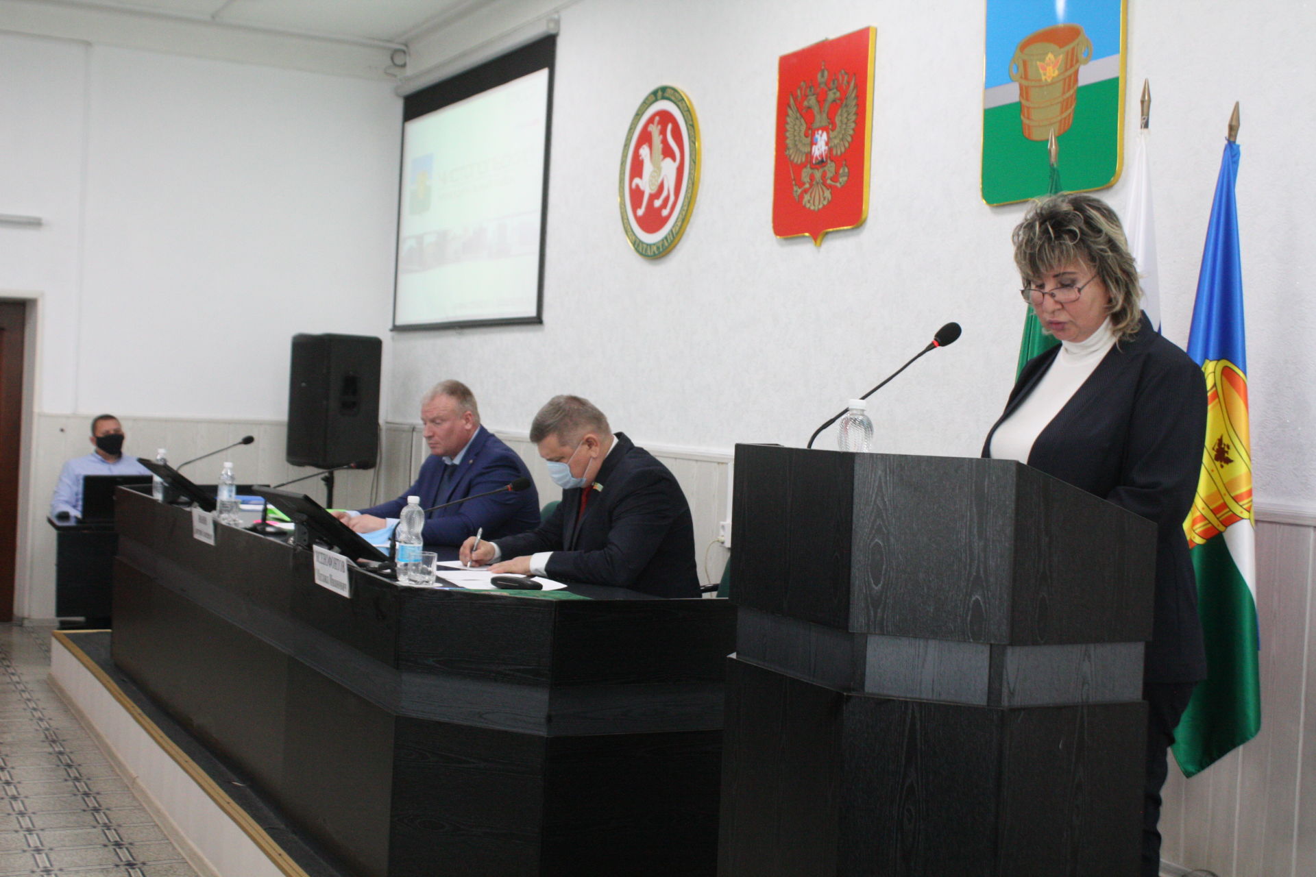 Чистопольские депутаты обсудили бюджетный процесс, отмену налога, избрали руководителей исполкомов