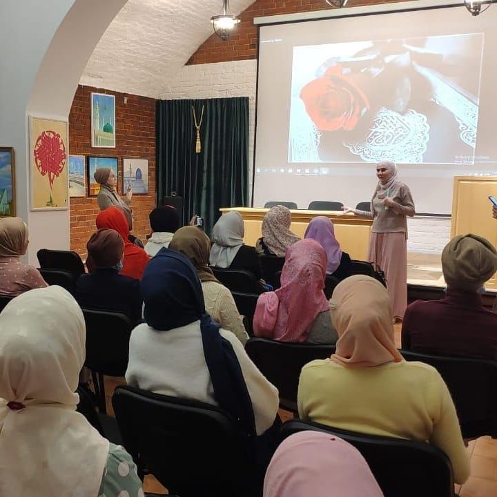 В Исламском центре Чистополя для женщин организовали интересную программу