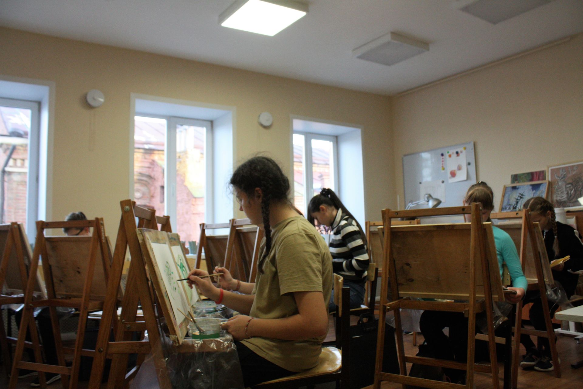 В Детской художественной школе Чистополя начались занятия (Фоторепортаж)