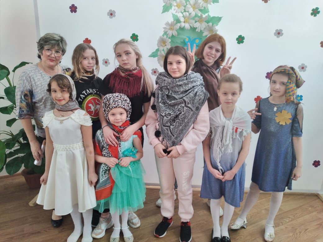 Педагоги чистопольского детского дома дарят воспитанникам материнскую теплоту