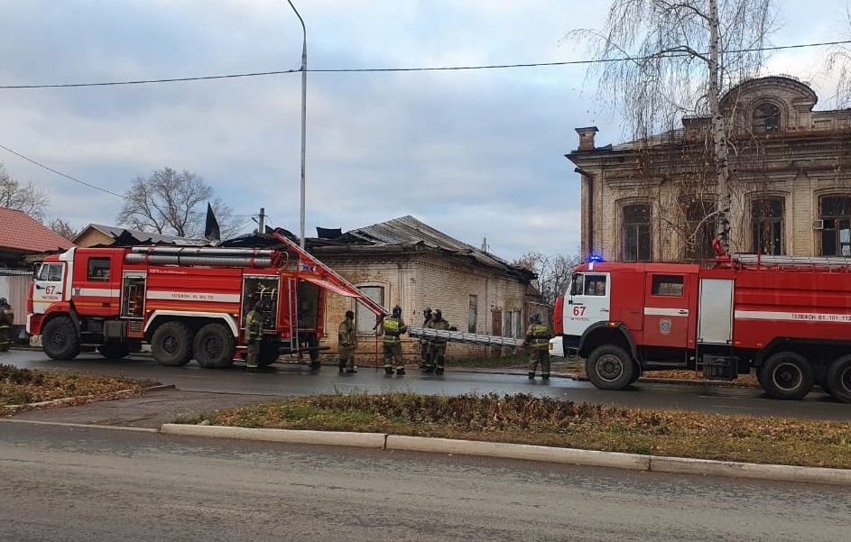 Стали известны подробности пожара в магазине тканей в Чистополе