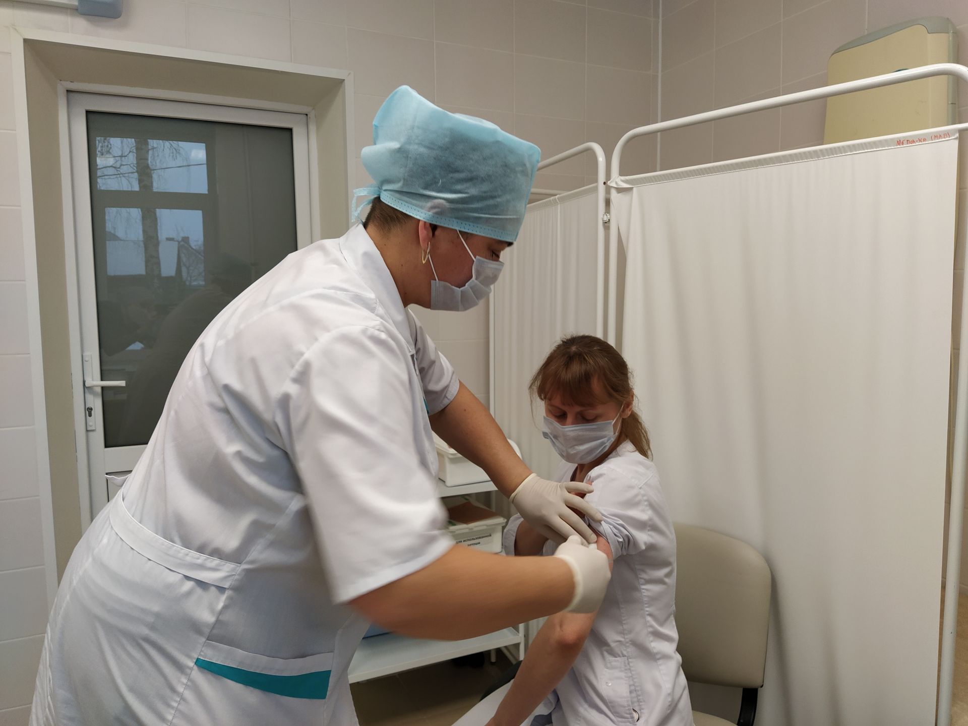 В Чистополе началась вакцинация от сovid-19