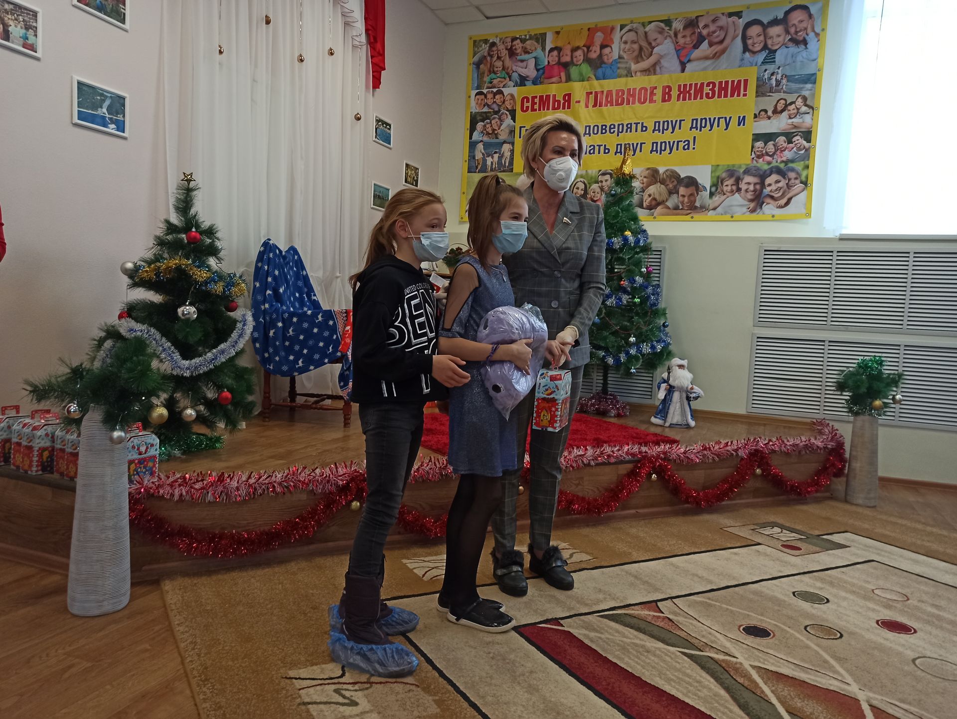Каждый воспитанник Чистопольского детского дома получил новогодний подарок от депутата Госдумы