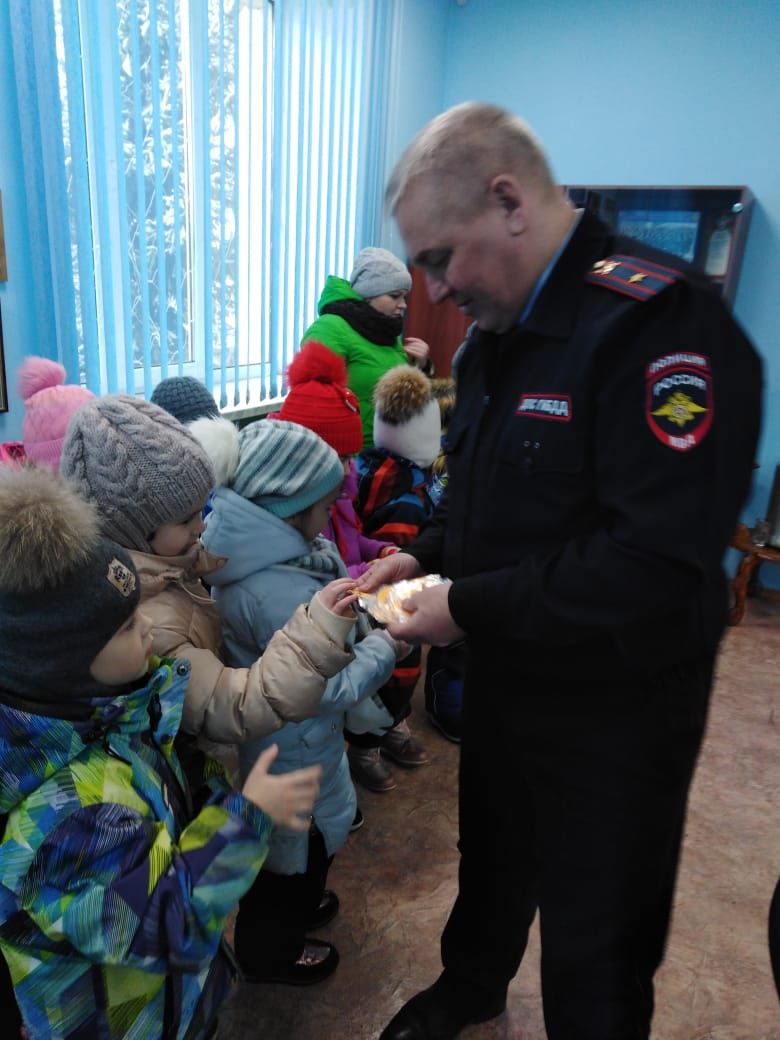 Малыши побывали на экскурсии в ГАИ