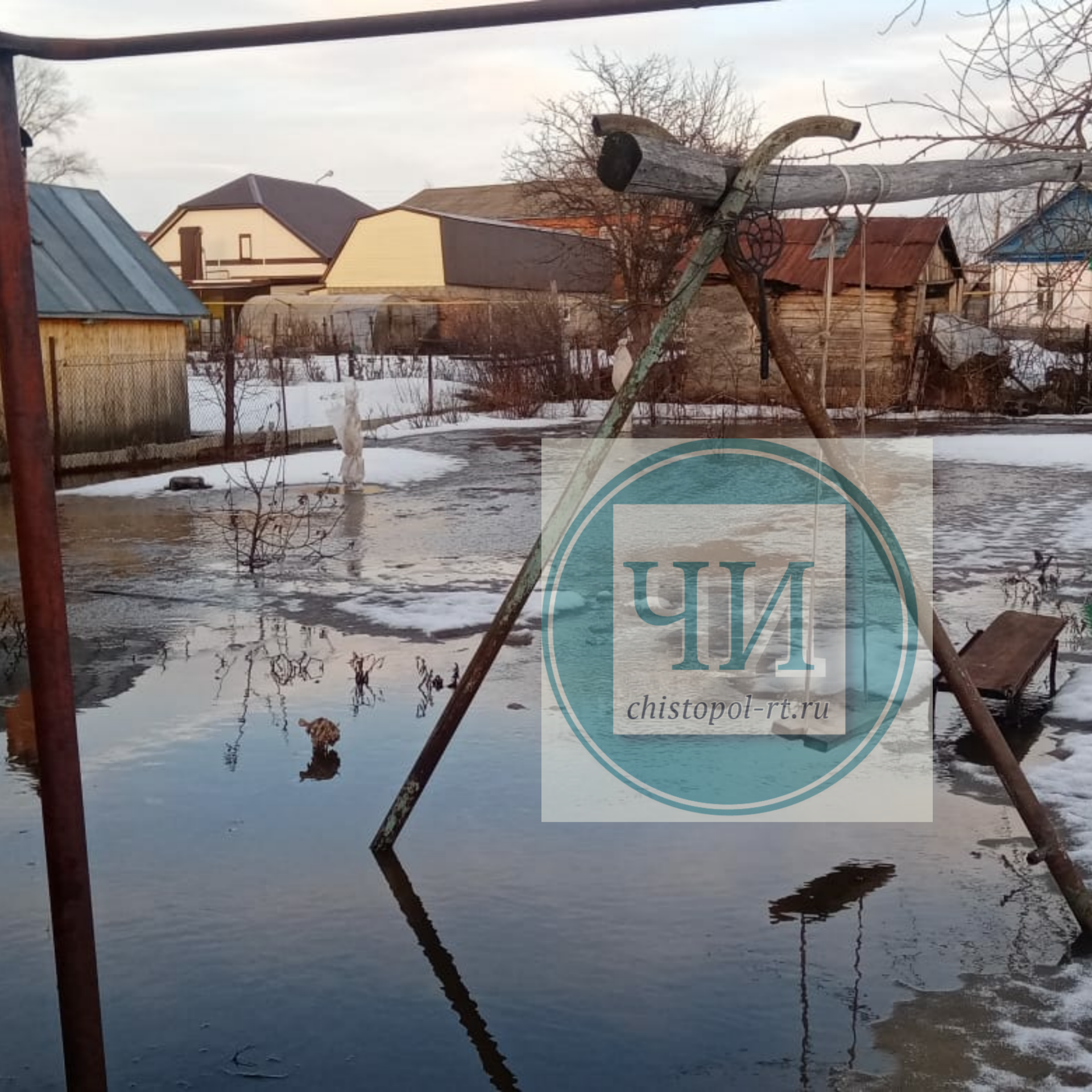 Дома чистопольцев по улице Хамзина утопают в воде