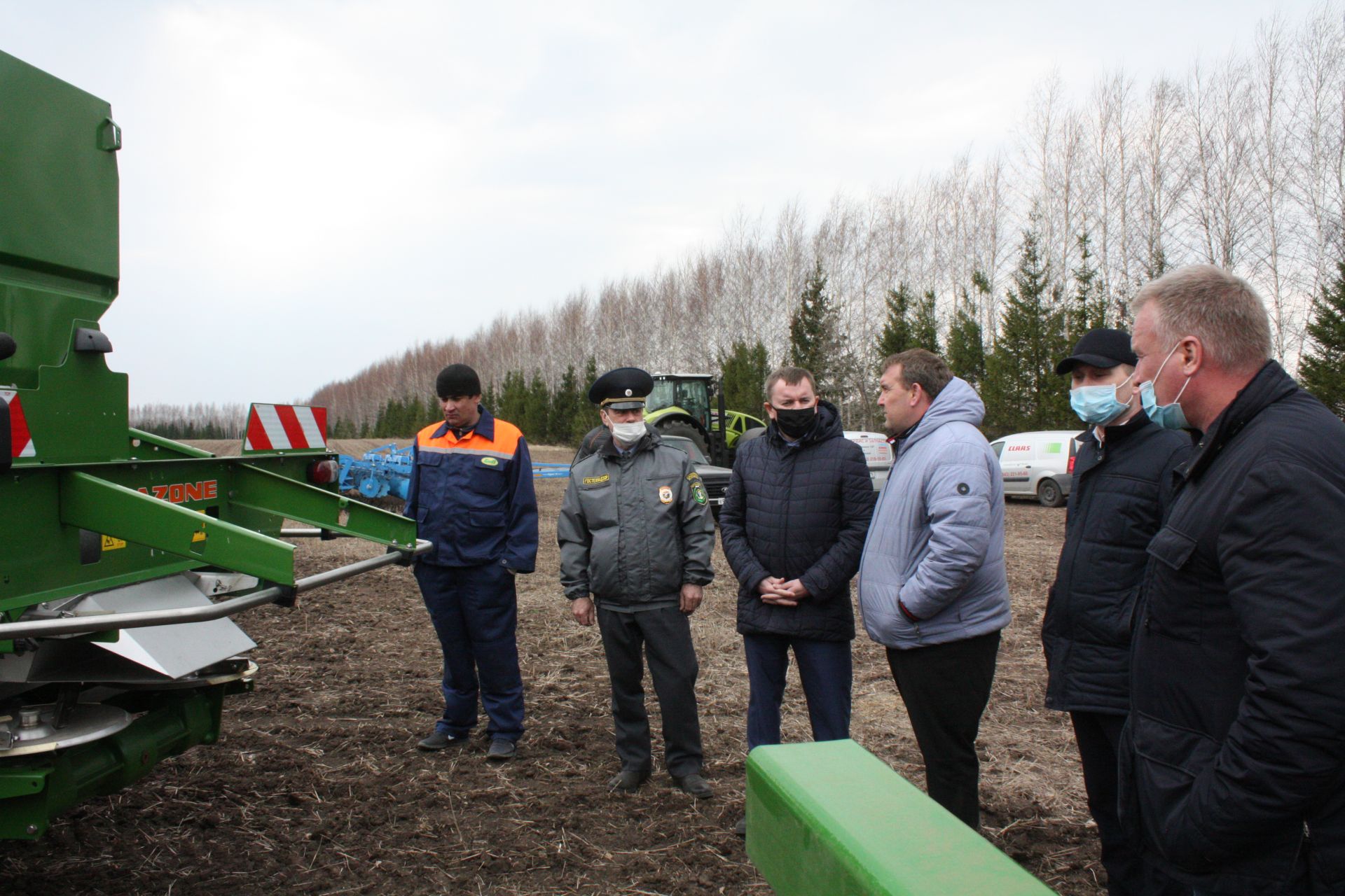 Министр сельского хозяйства и продовольствия РТ Марат Зяббаров ознакомился с ходом работы в чистопольских хозяйствах