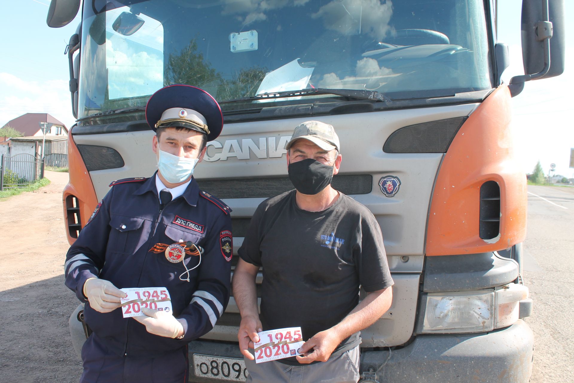 Инспектора дорожного движения Чистополя провели акцию, посвященную Дню Победы