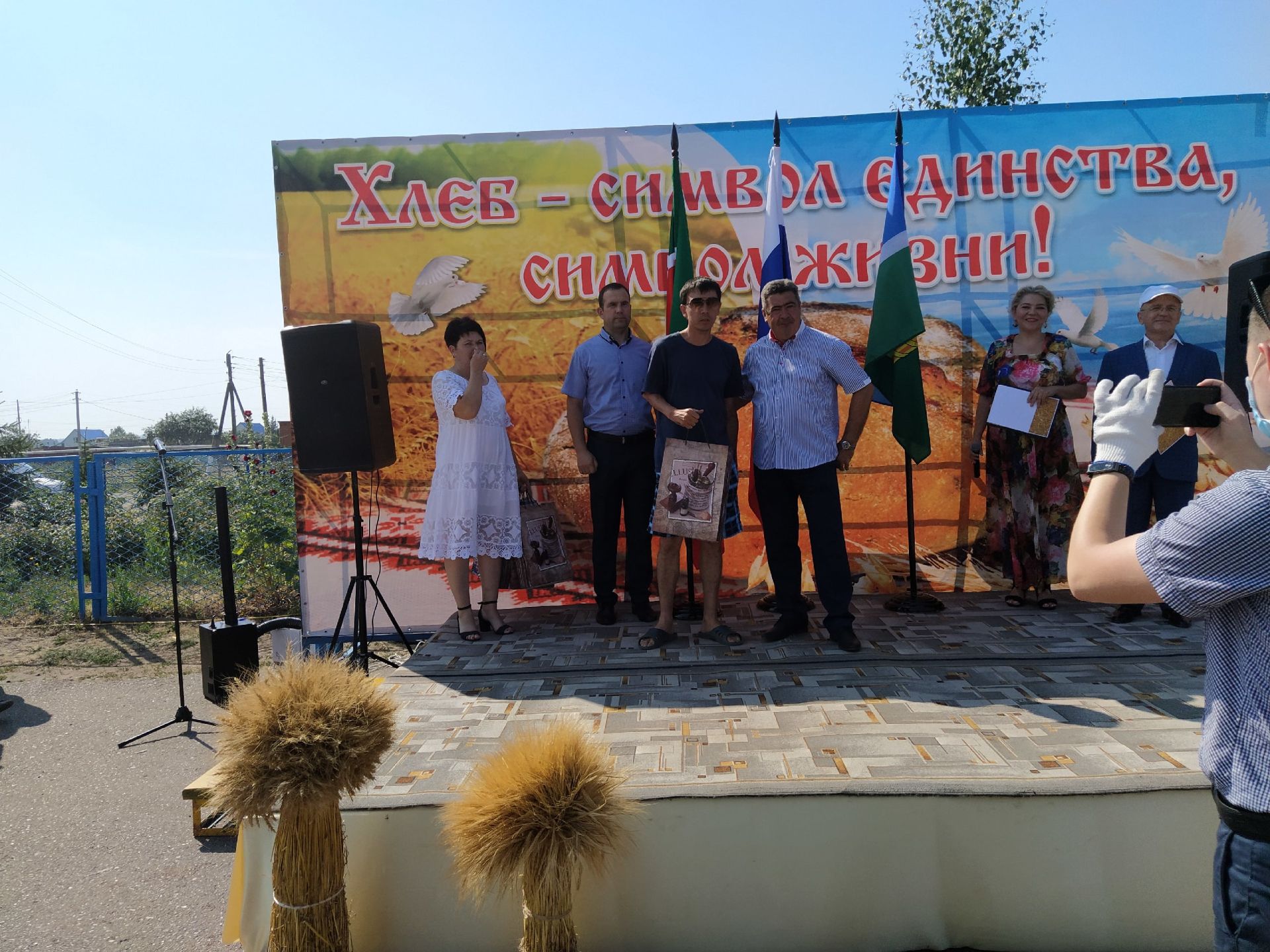 На элеваторе Чистополя чествовали флаг 100-летия ТАССР и встречали "красный обоз"