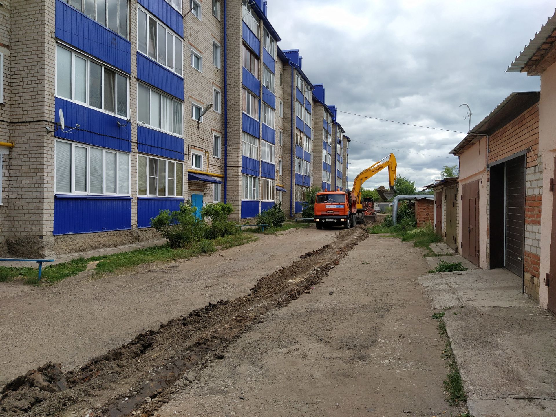 В Чистополе идут работы по программе «Наш двор» (ФОТО)