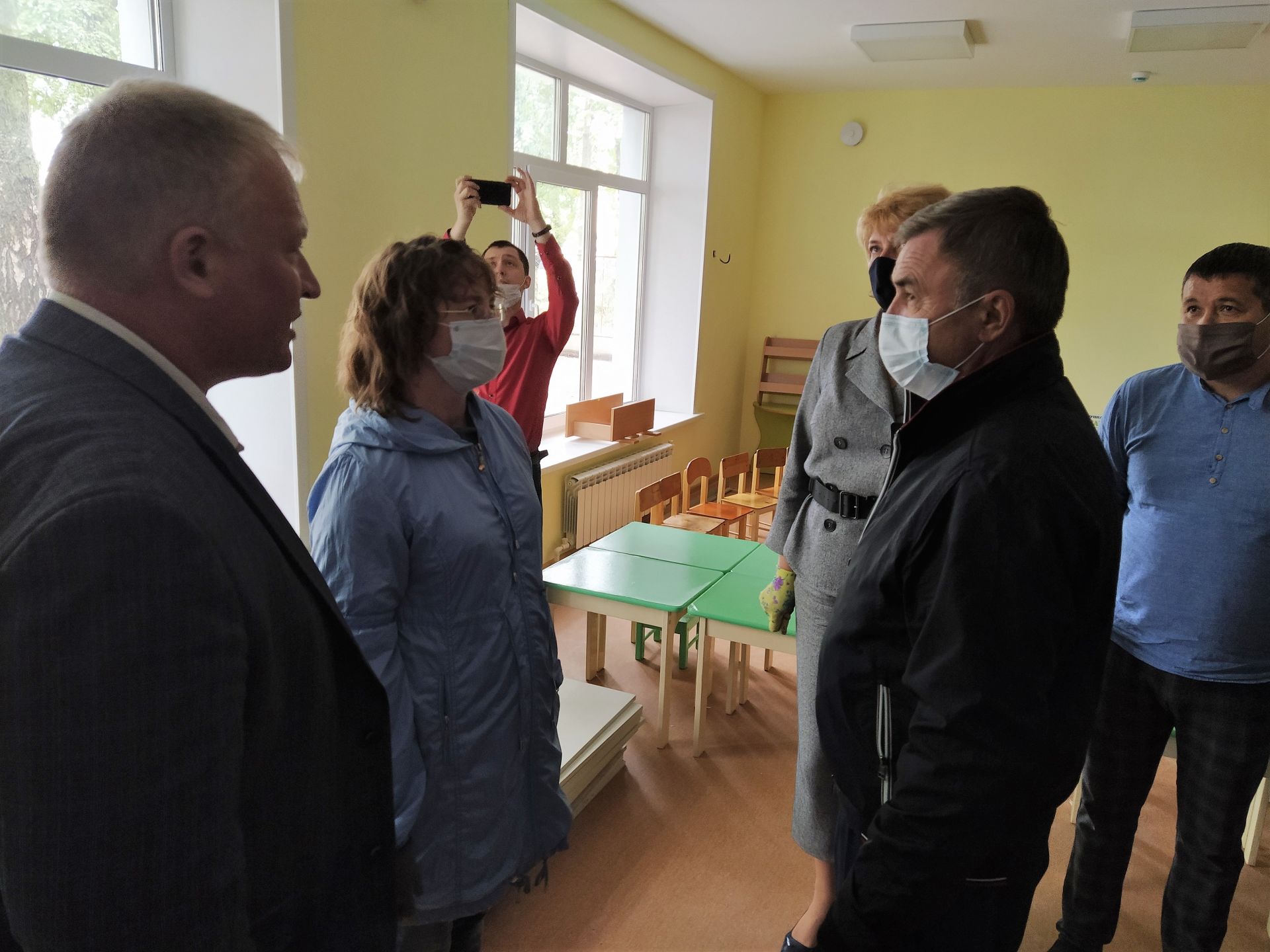 Фарит Ханифов проверил ход капремонта в образовательных учреждениях Чистопольского района