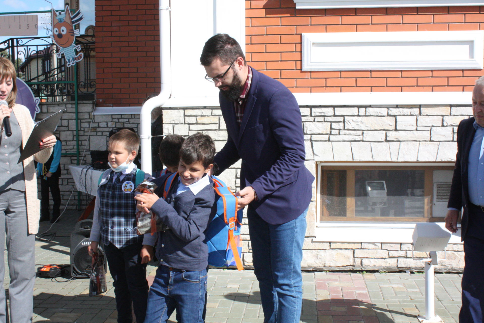В Чистополе стартовала акция «Помоги собраться в школу»