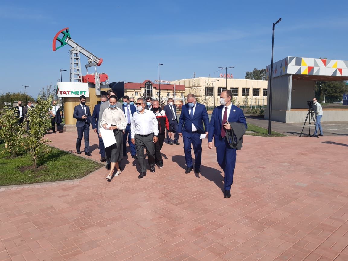 Президент Татарстана побывал в парке отдыха на территории чистопольского стадиона