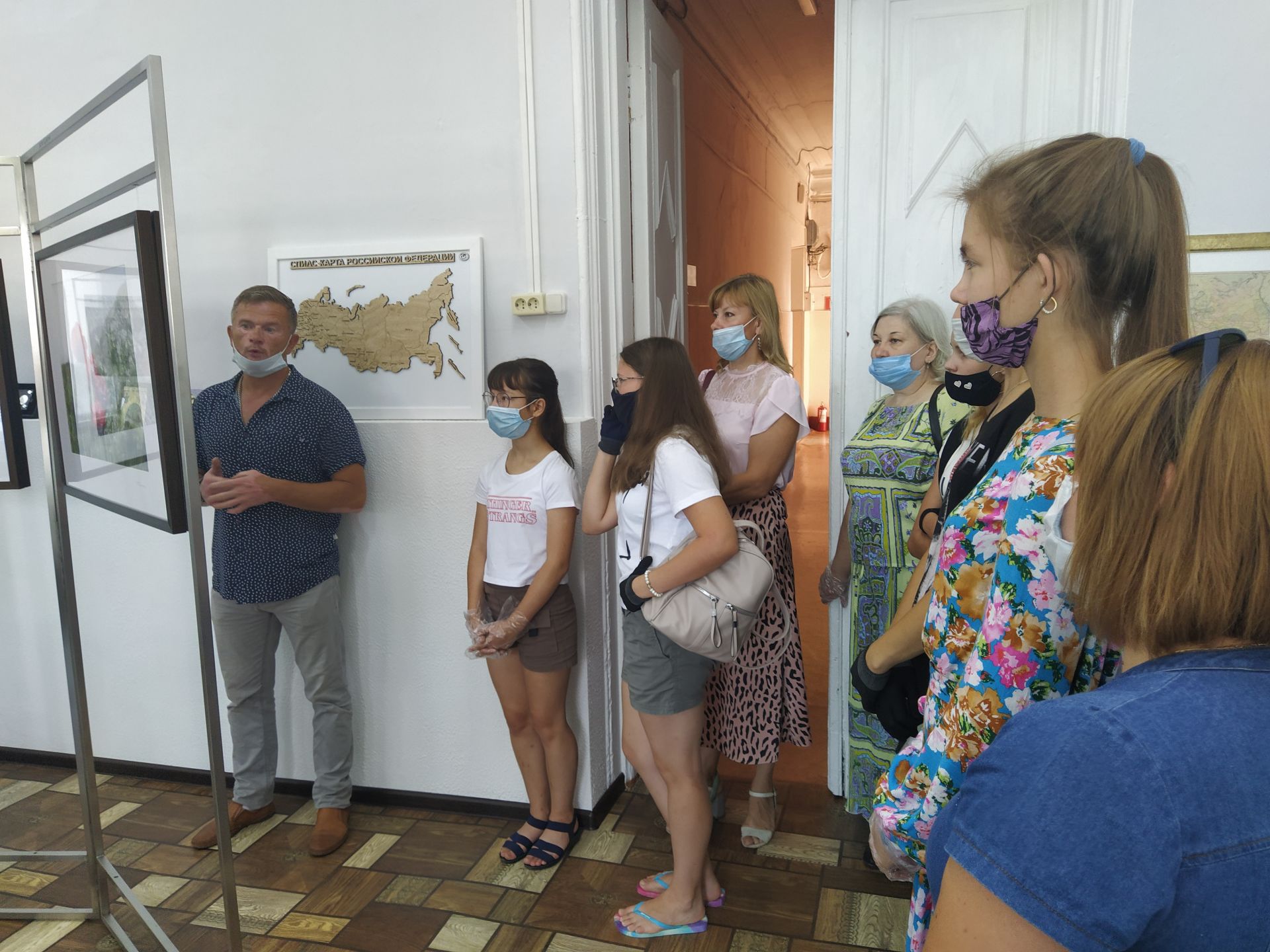 Юные чистопольские художники продолжают знакомиться с историей Волжской Булгарии