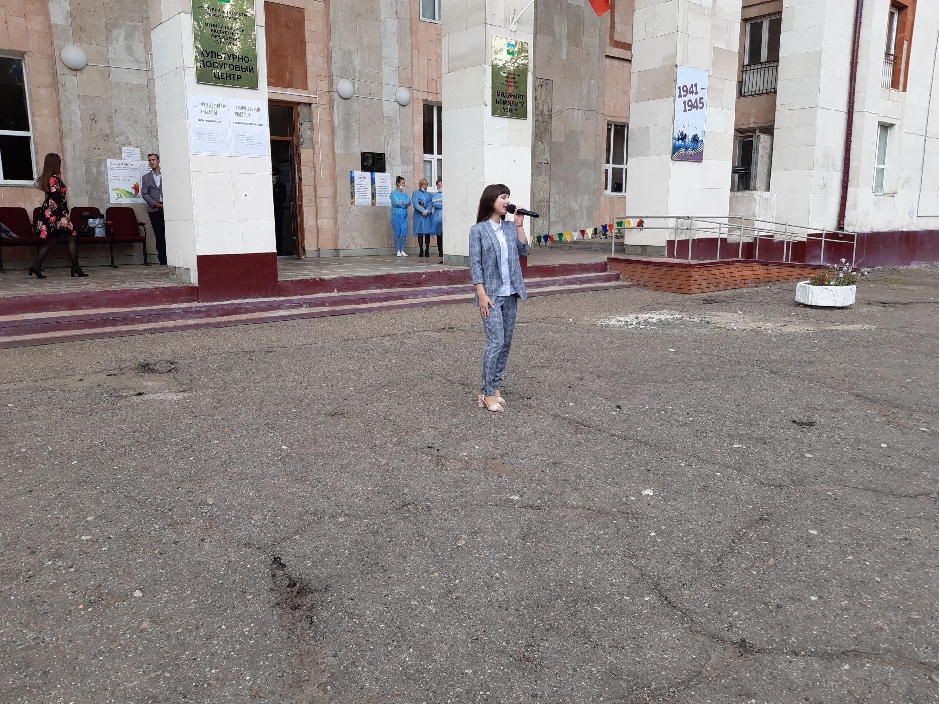 В Чистополе на избирательном участке прошел концерт