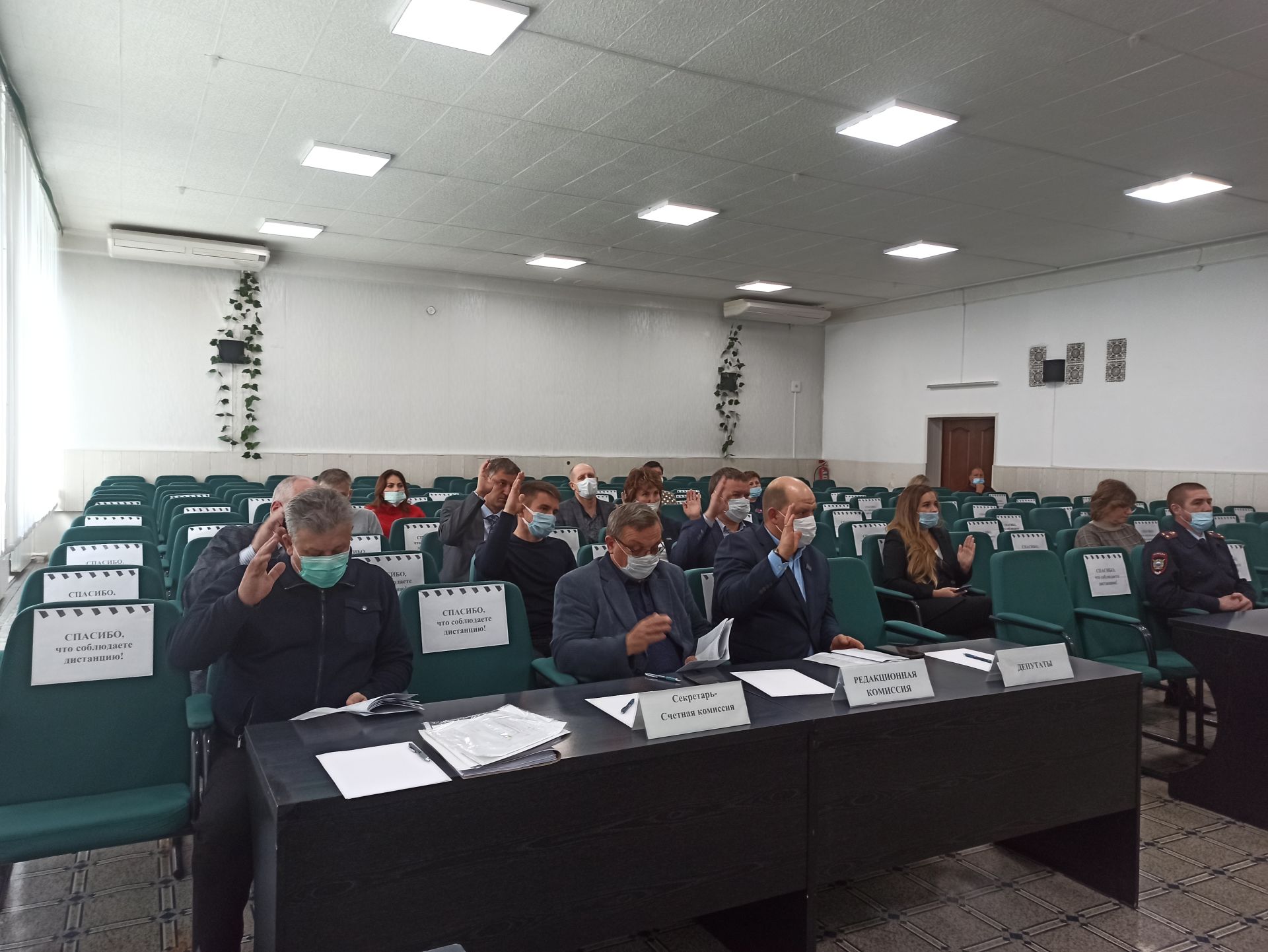 В Чистополе состоялось внеочередное заседание городского Совета