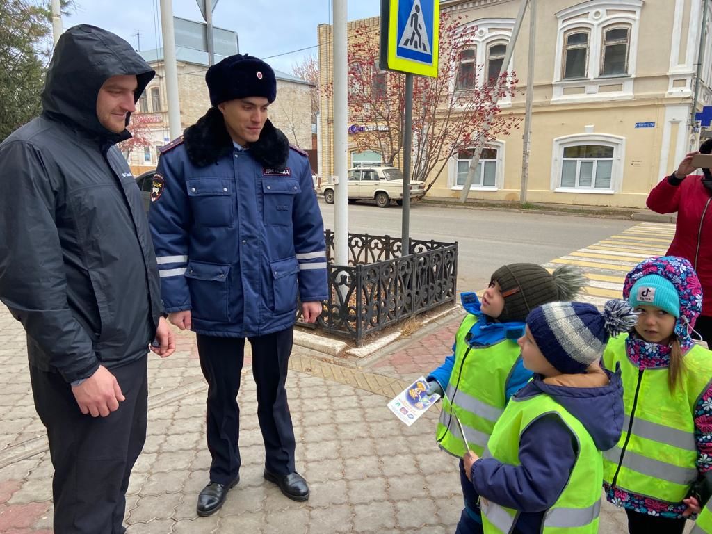 Чистопольские дошкольники участвовали в акции «Стань заметней на дороге»