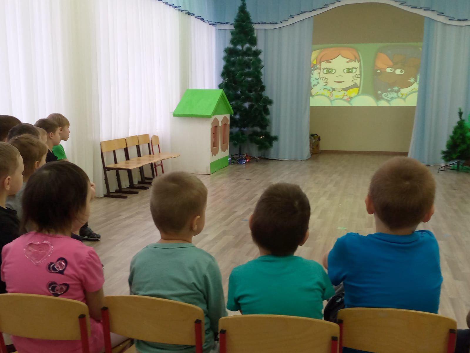 С чистопольскими дошкольниками говорили о безопасном поведении на дорогах