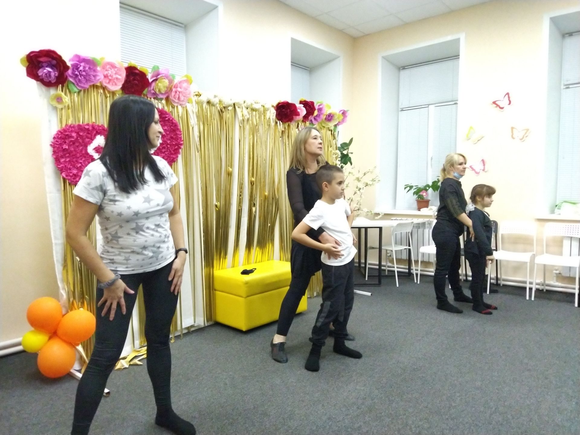 В Чистополе особенные дети начали постигать азы бальных танцев